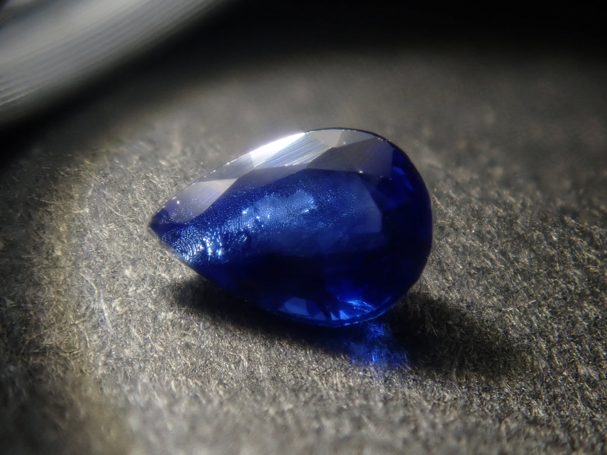 【9/18  22時販売】《限定8石》スリランカ産サファイア1石ルース（ペアシェイプカット,平均0.25ct）《複数購入割引有》