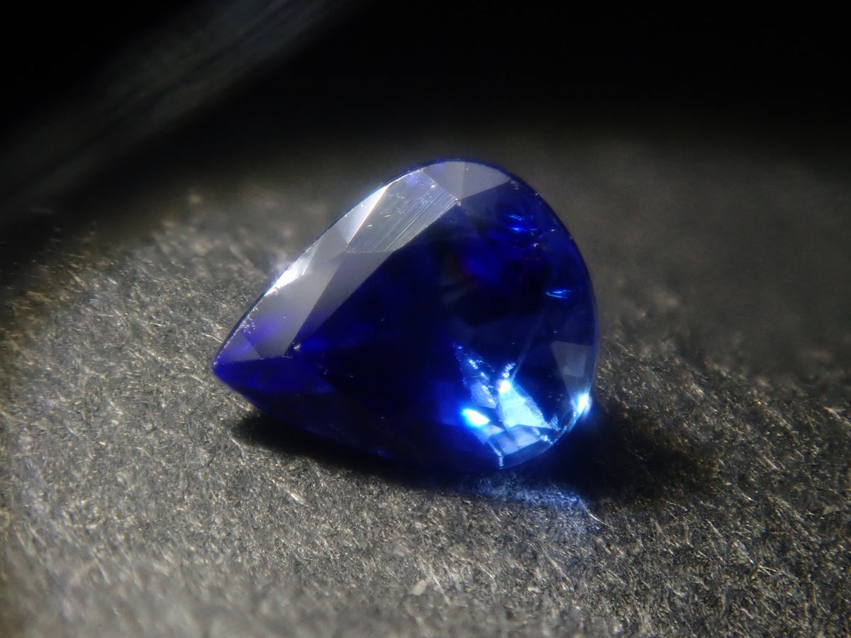 【9/18  22時販売】《限定8石》スリランカ産サファイア1石ルース（ペアシェイプカット,平均0.25ct）《複数購入割引有》