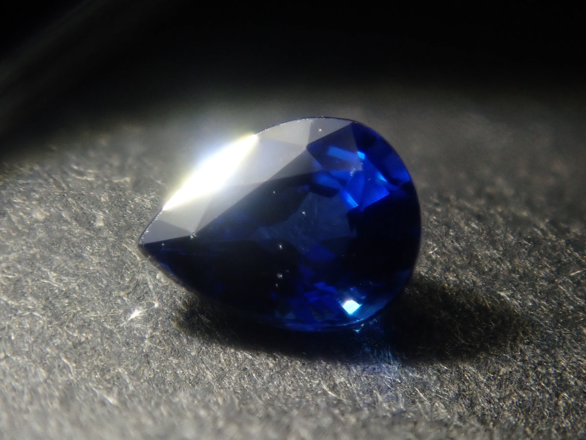 【9/18  22時販売】《限定8石》スリランカ産サファイア1石ルース（ペアシェイプカット,平均0.25ct）《複数購入割引有》