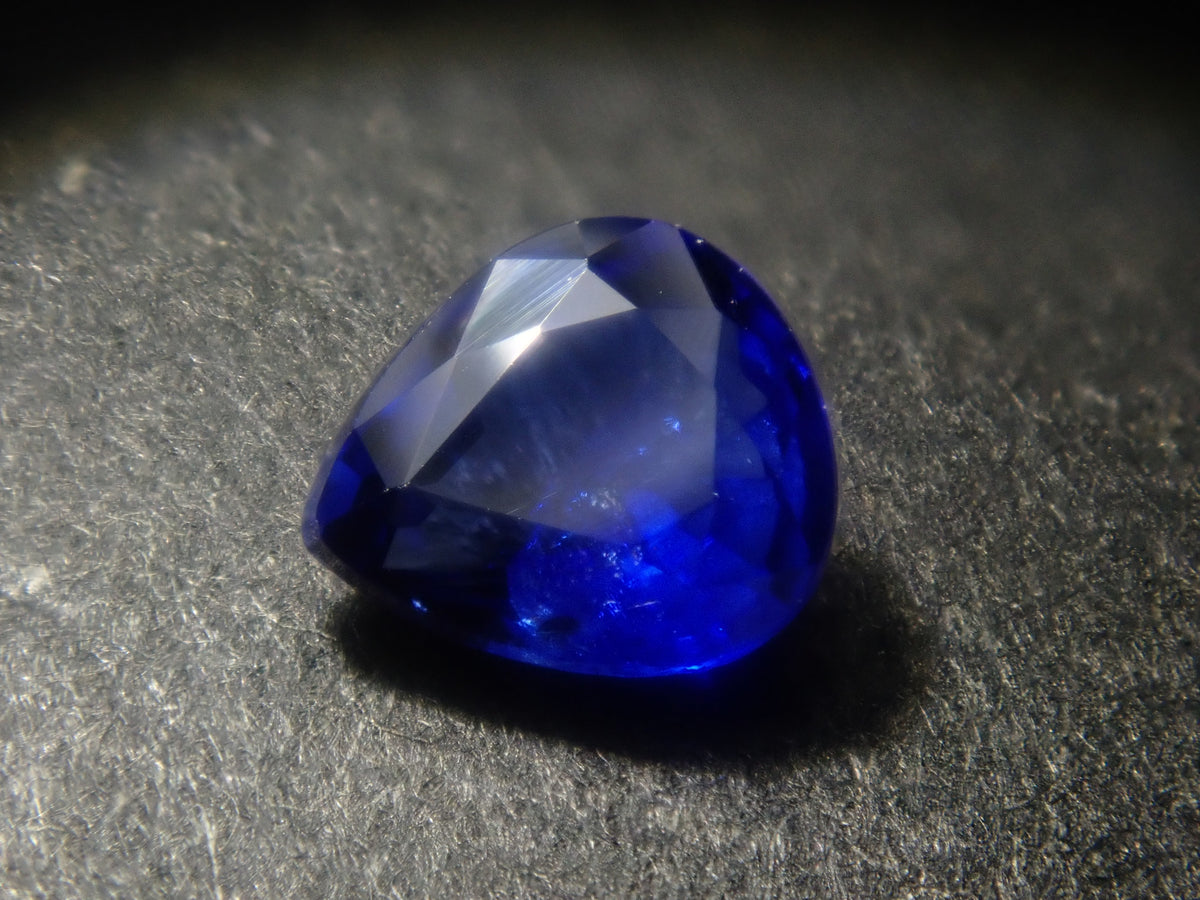 【9/18  22時販売】《限定8石》スリランカ産サファイア1石ルース（ペアシェイプカット,平均0.25ct）《複数購入割引有》