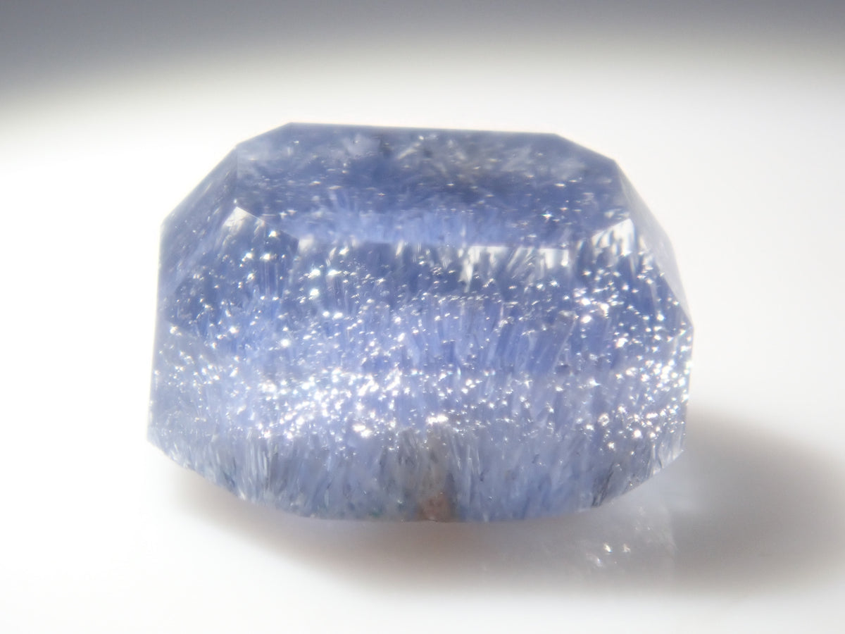 【9/22 22時開賣】《限量4顆》藍線石水晶（桑傑先生切割）《享多件購買折扣》
