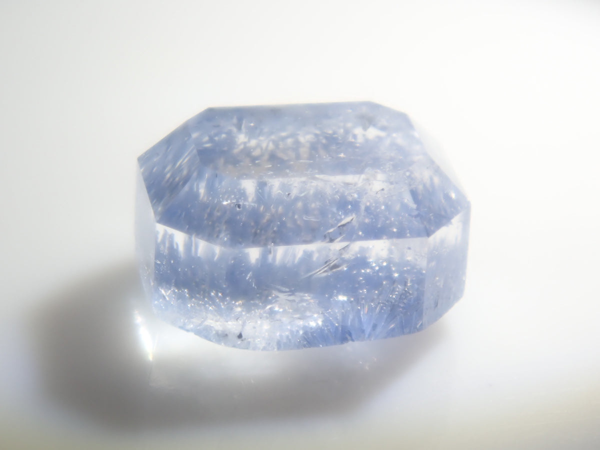 【9/22 22時開賣】《限量4顆》藍線石水晶（桑傑先生切割）《享多件購買折扣》