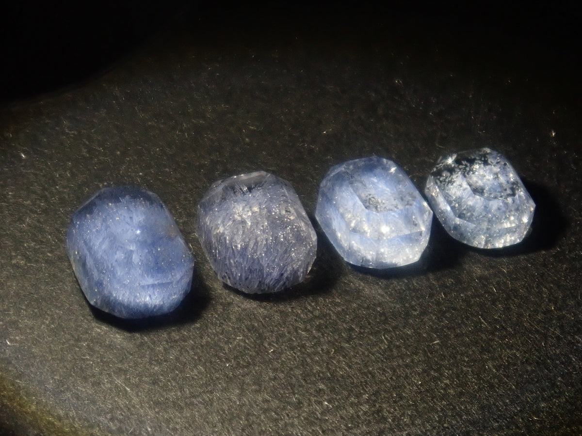 【9/22 22時開賣】《限量4顆》藍線石水晶（桑傑先生切割）《享多件購買折扣》