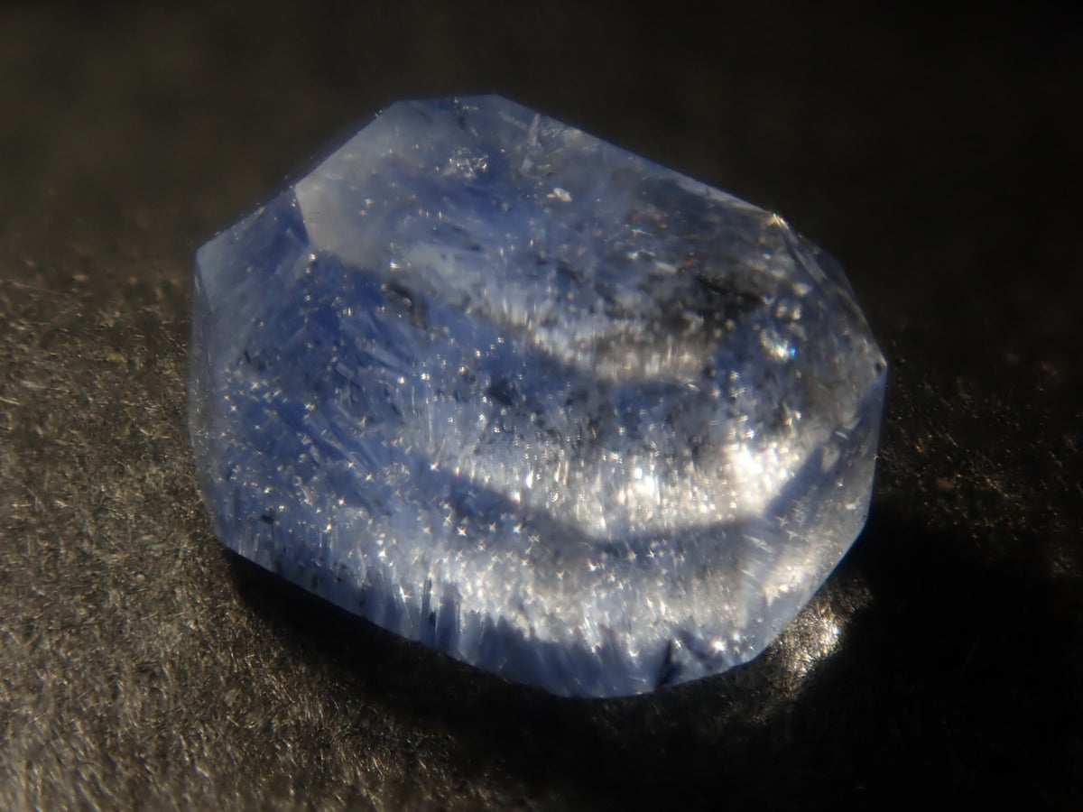 【9/22 22時開賣】《限量4顆》藍線石水晶（桑傑先生切割）《享多件購買折扣》