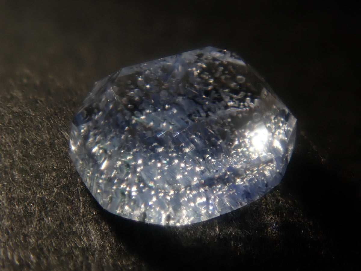 【9/22 22時開賣】《限量4顆》藍線石水晶（桑傑先生切割）《享多件購買折扣》