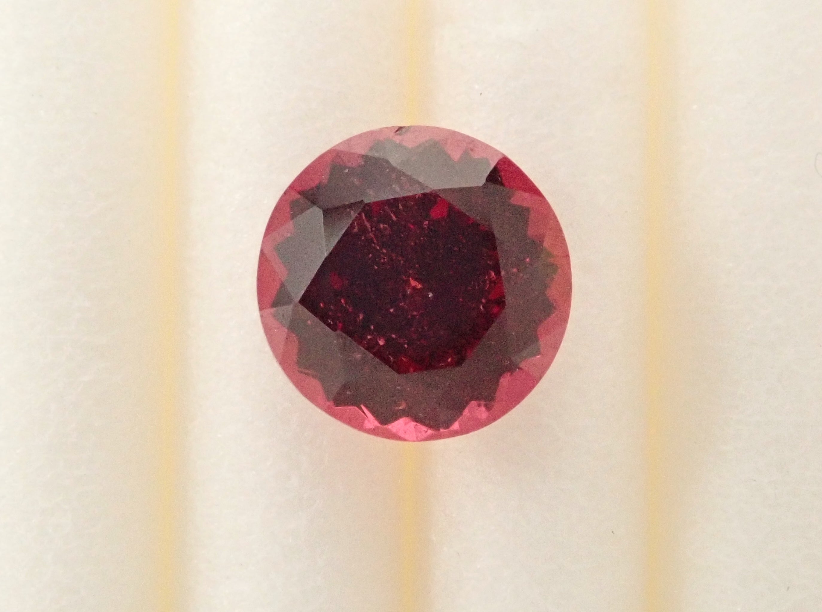 [12560349] Tanzanian Rhodolite Garnet 0.656ct Loose Stone
