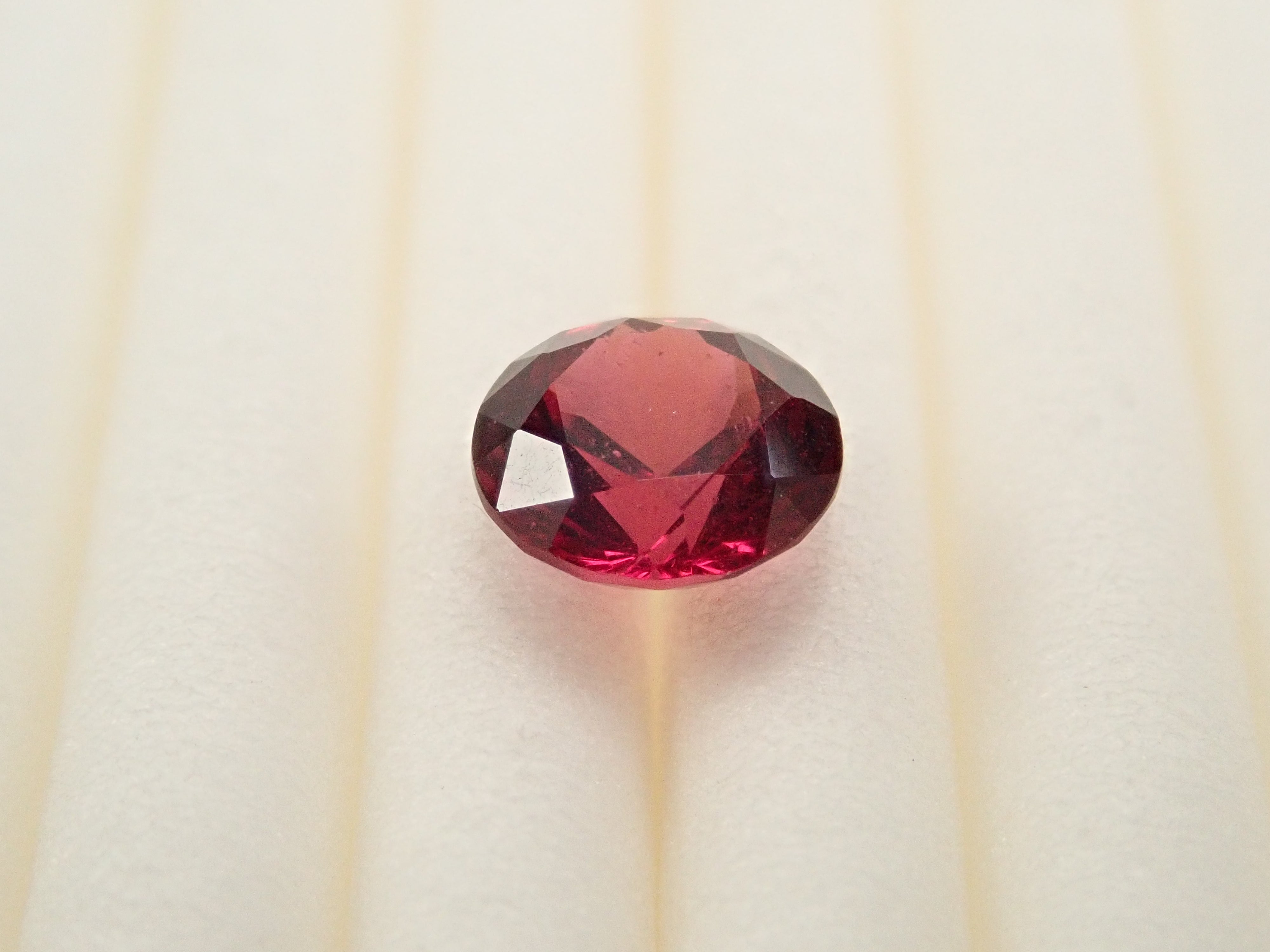【12560349掲載】タンザニア産ロードライトガーネット 0.656ctルース