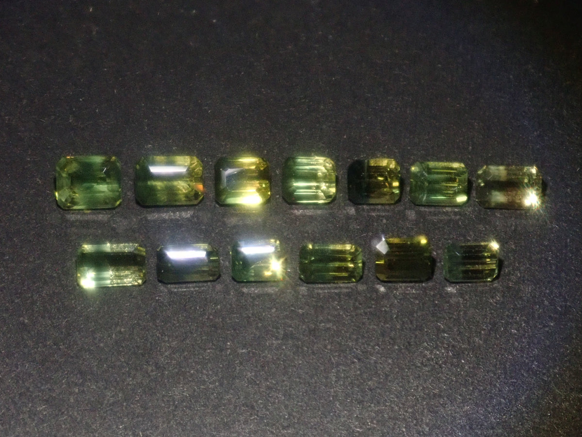 【9/ 22:00 Release】 《Limited to 13 stones》 Bicolor Sapphire, Avg 0.27ct 《Multi-buy discount available》