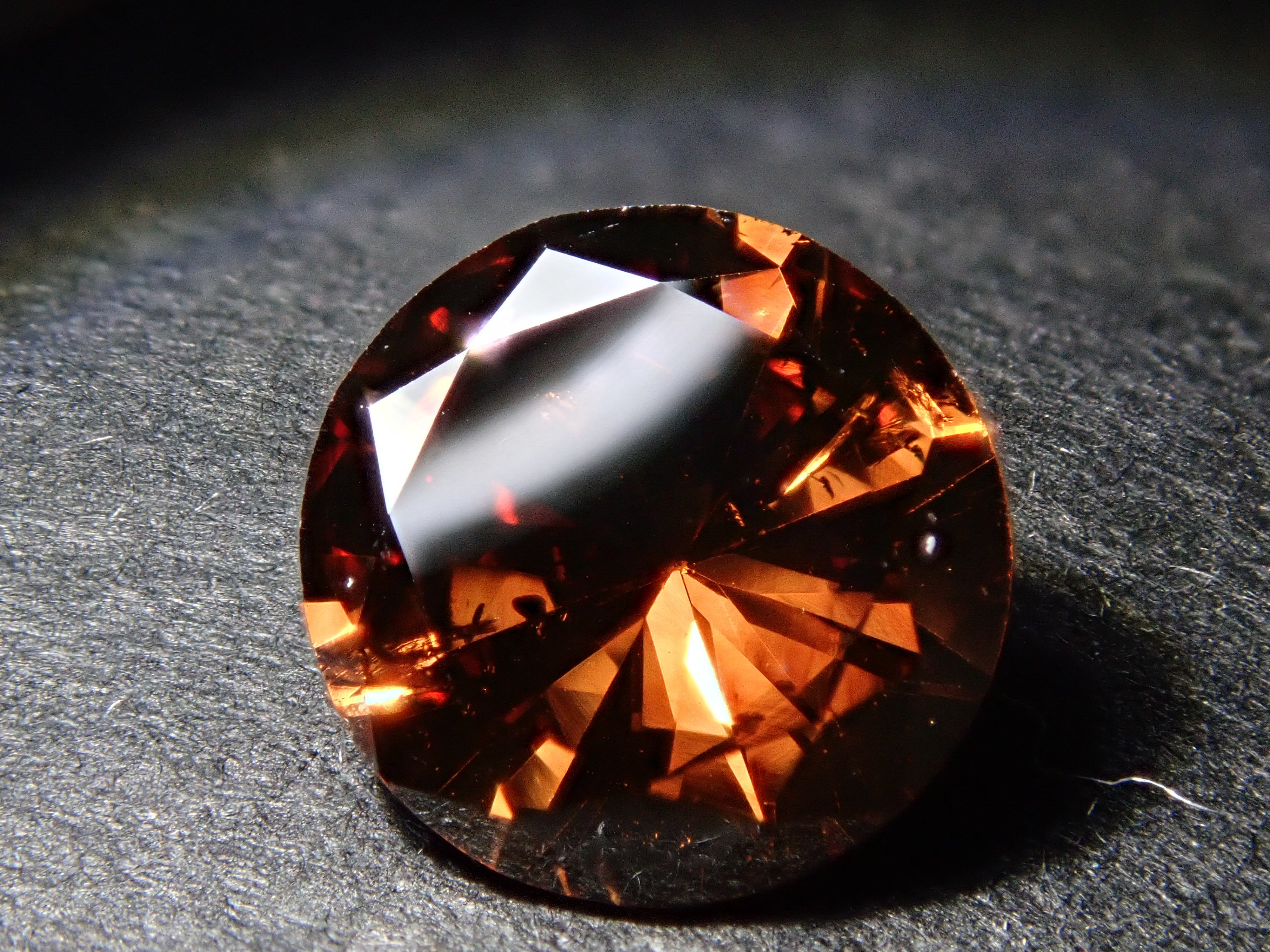 ブラウンダイヤモンド 6.5mm/0.989ctルース(FANCY DARK ORANGE BROWN