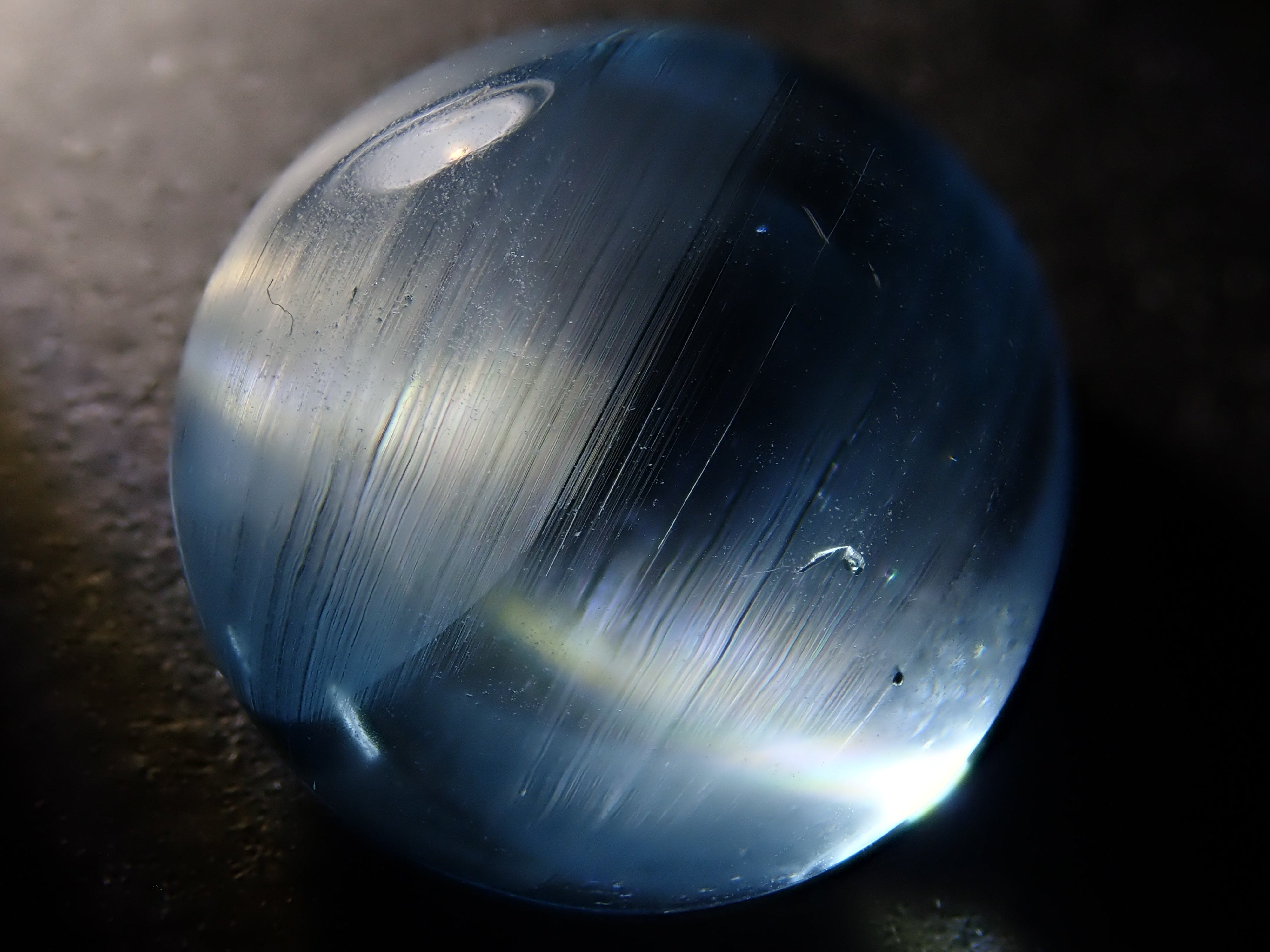 【12560374掲載】ブルートパーズキャッツアイ 22.761ctルース