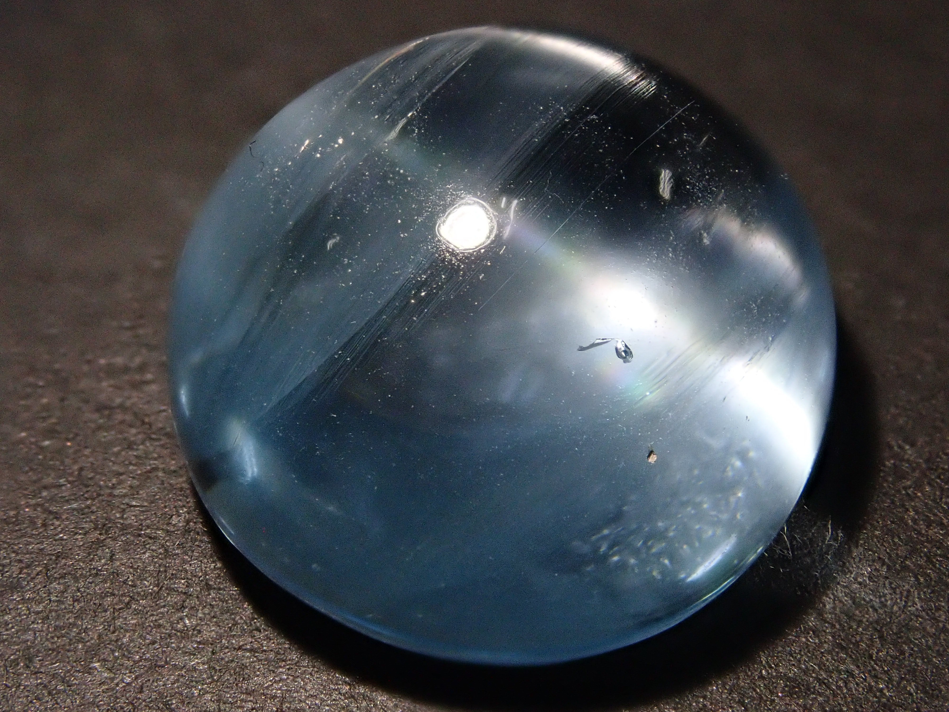 【12560374掲載】ブルートパーズキャッツアイ 22.761ctルース