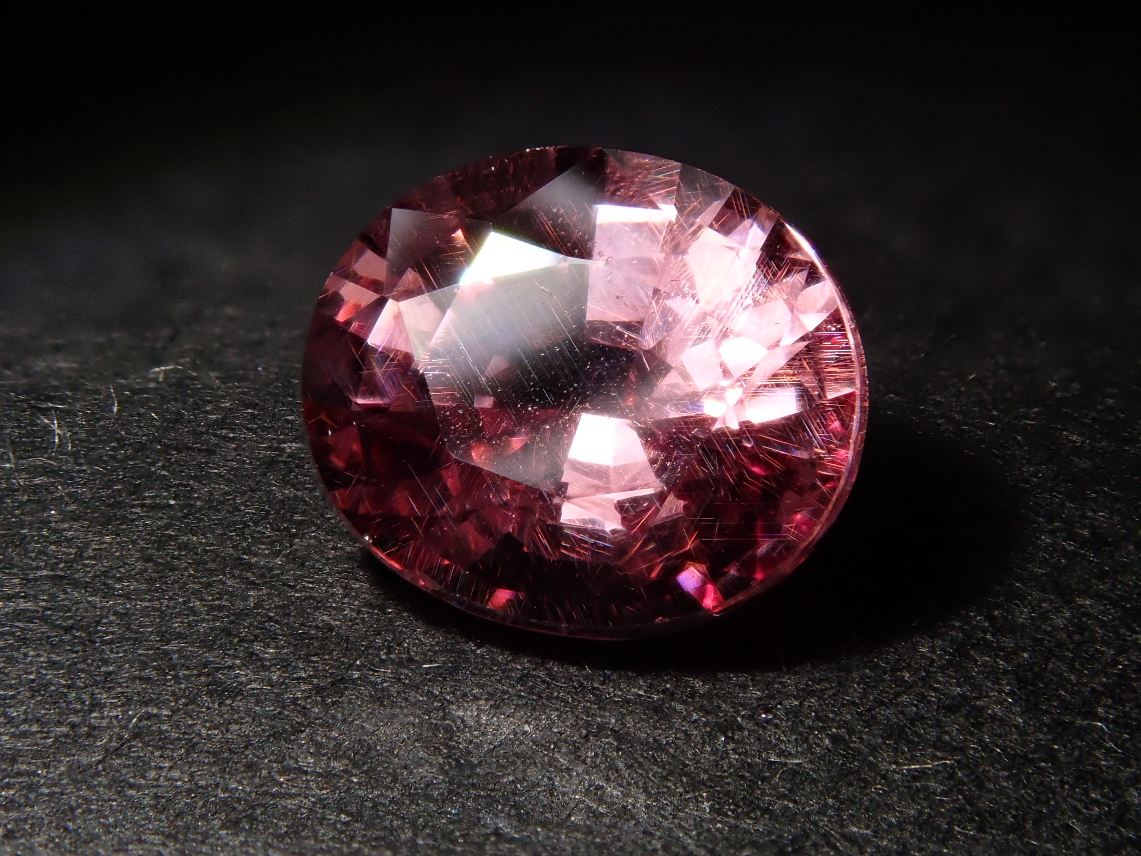 【12560367掲載】ドラゴンガーネット 1.181ctルース