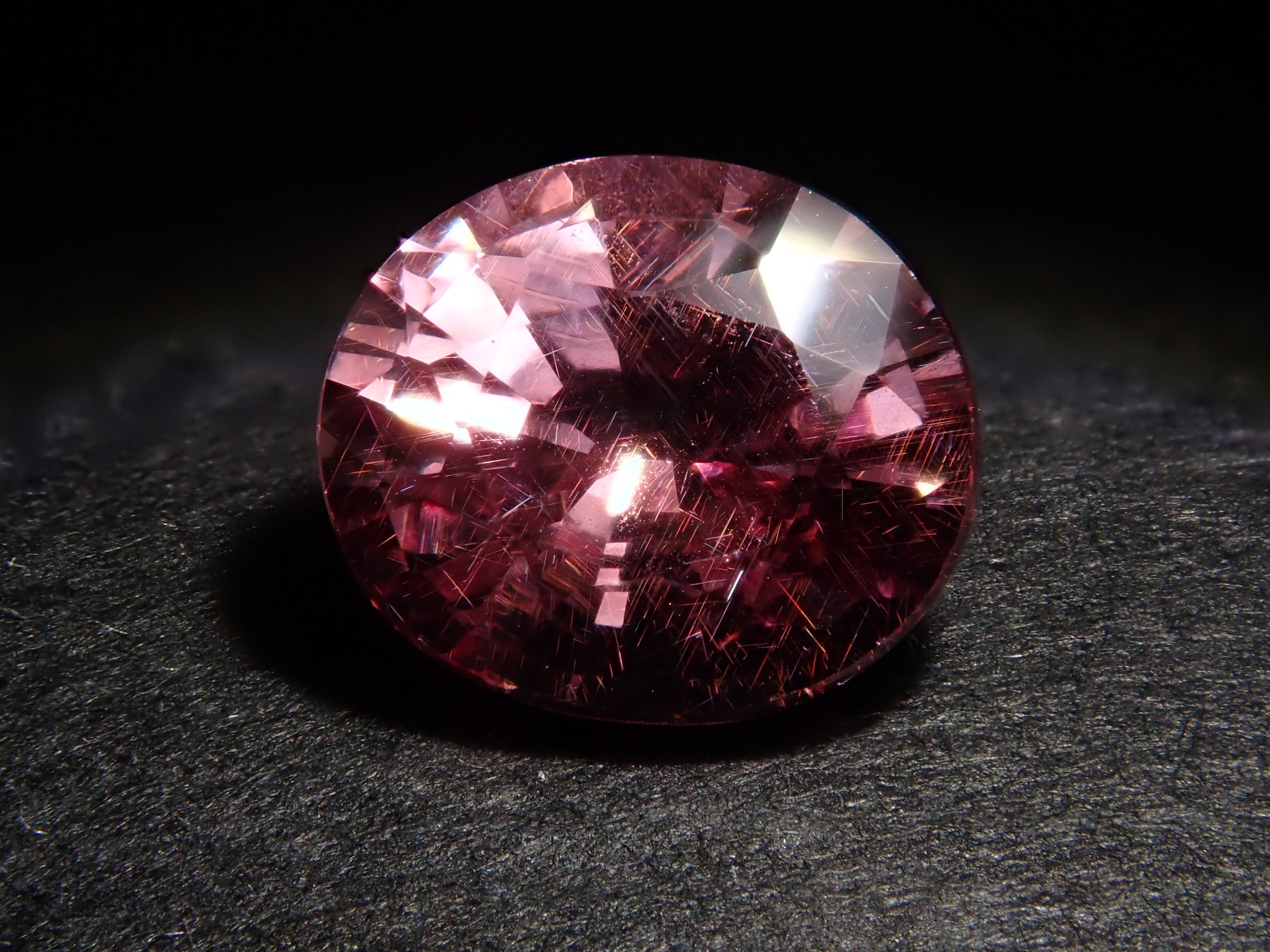 【12560367掲載】ドラゴンガーネット 1.181ctルース