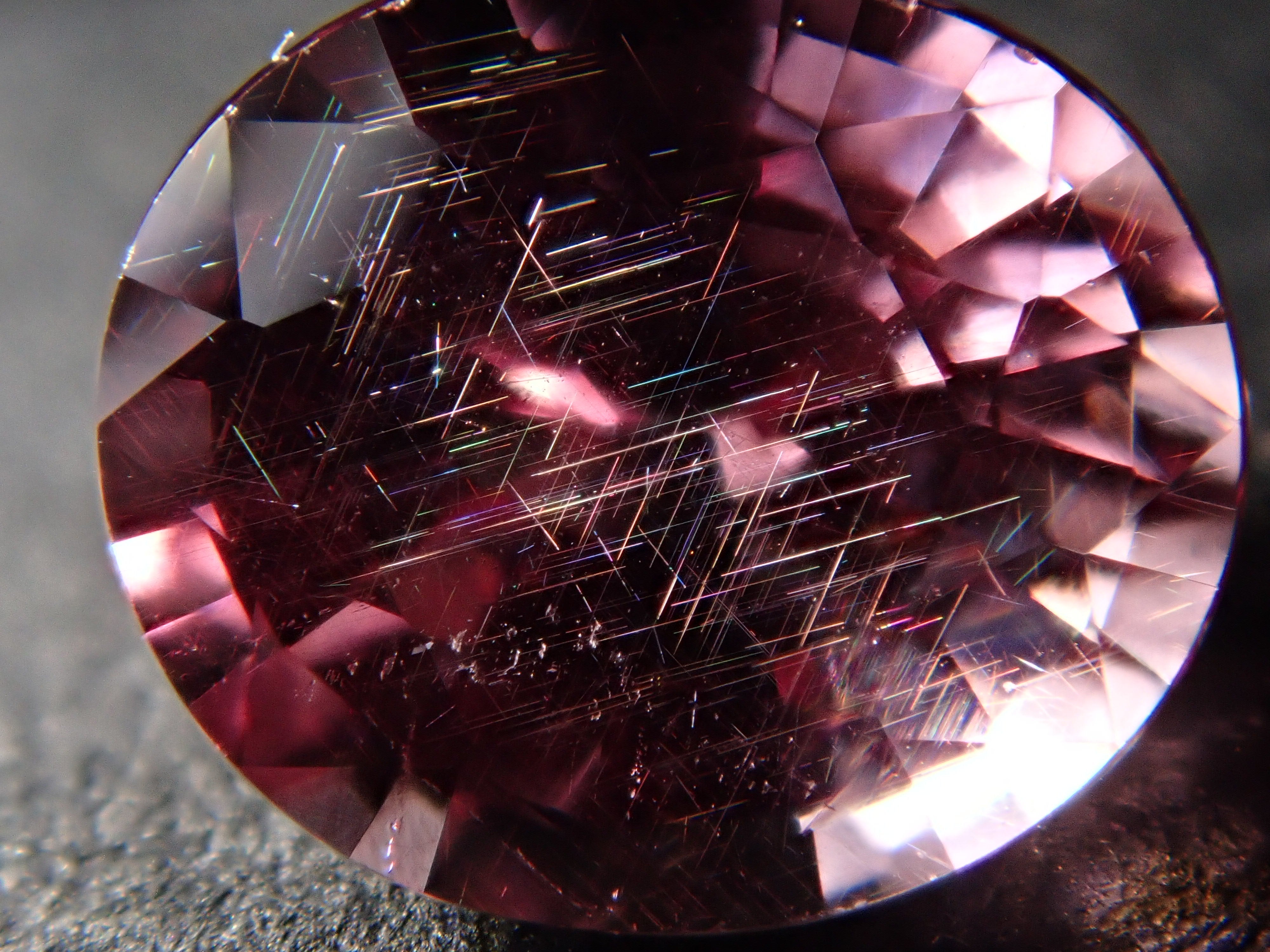 【12560367掲載】ドラゴンガーネット 1.181ctルース