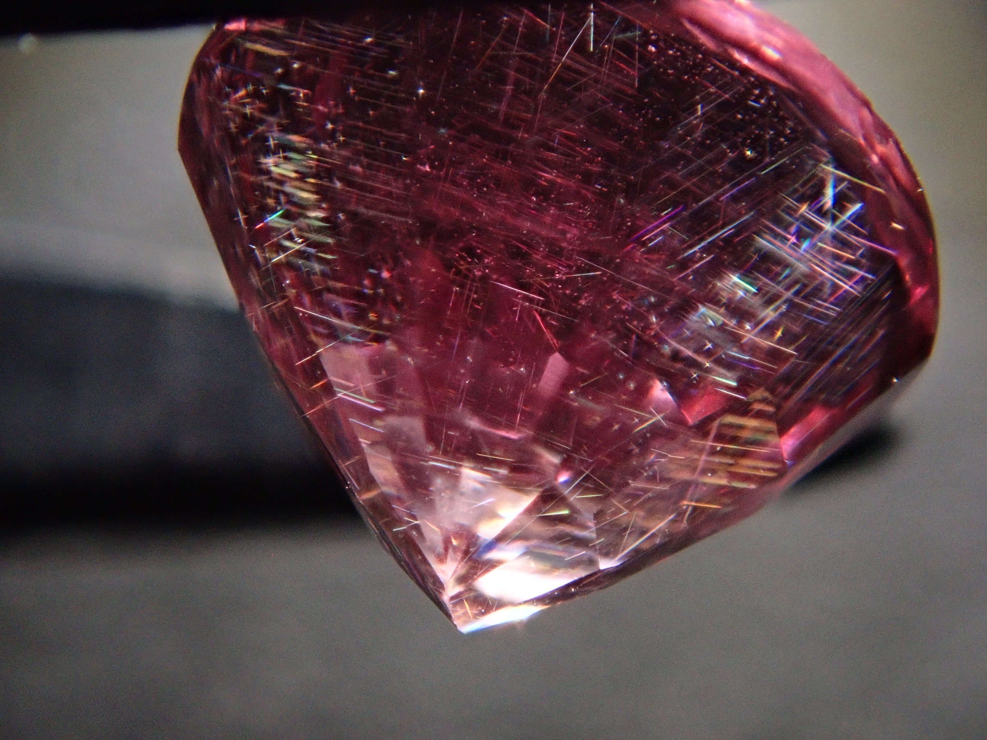  Heart Dragon バレンタイン ドラゴン赤ピンク新品 Tanzanian Dragon Garnet 1.181ct Loose Stone