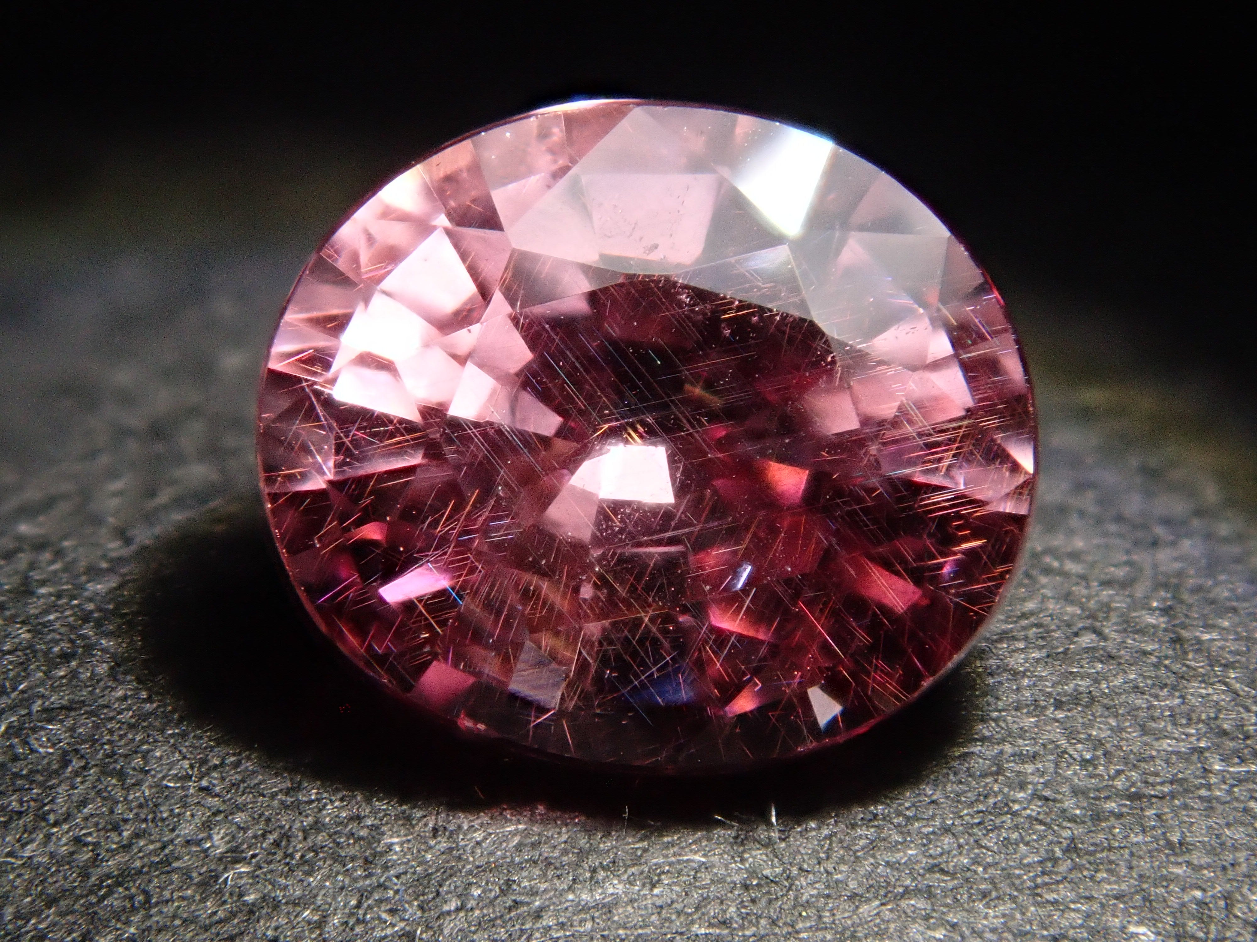 【12560367掲載】ドラゴンガーネット 1.181ctルース