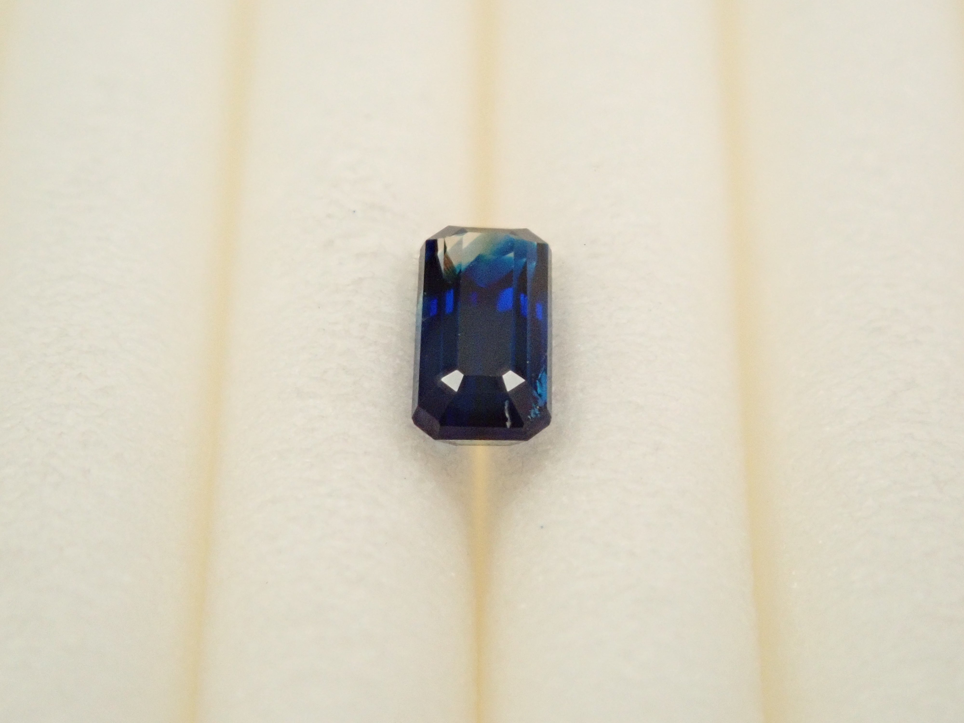 【12560350掲載】ジンバブエ産ユークレース 0.138ctルース