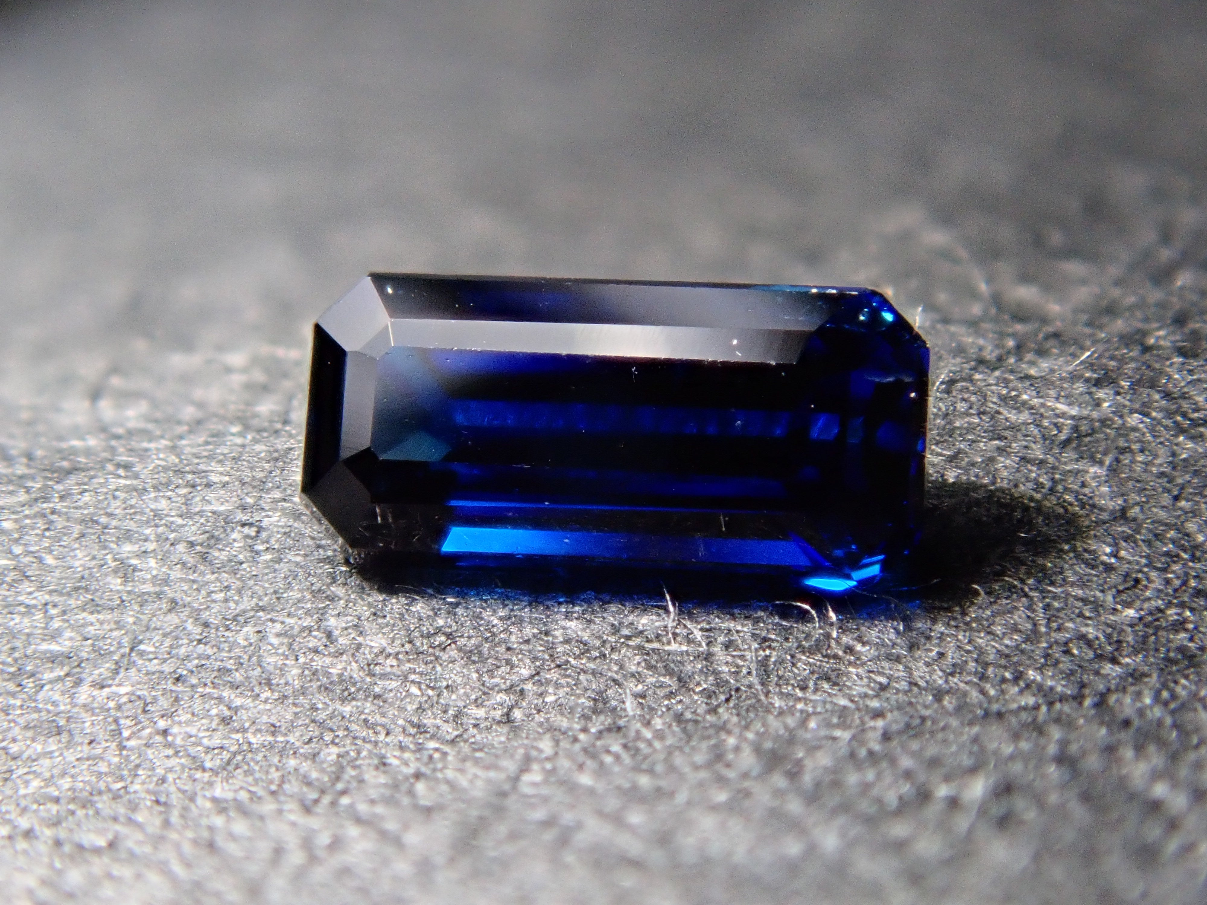 【12560350掲載】ジンバブエ産ユークレース 0.138ctルース