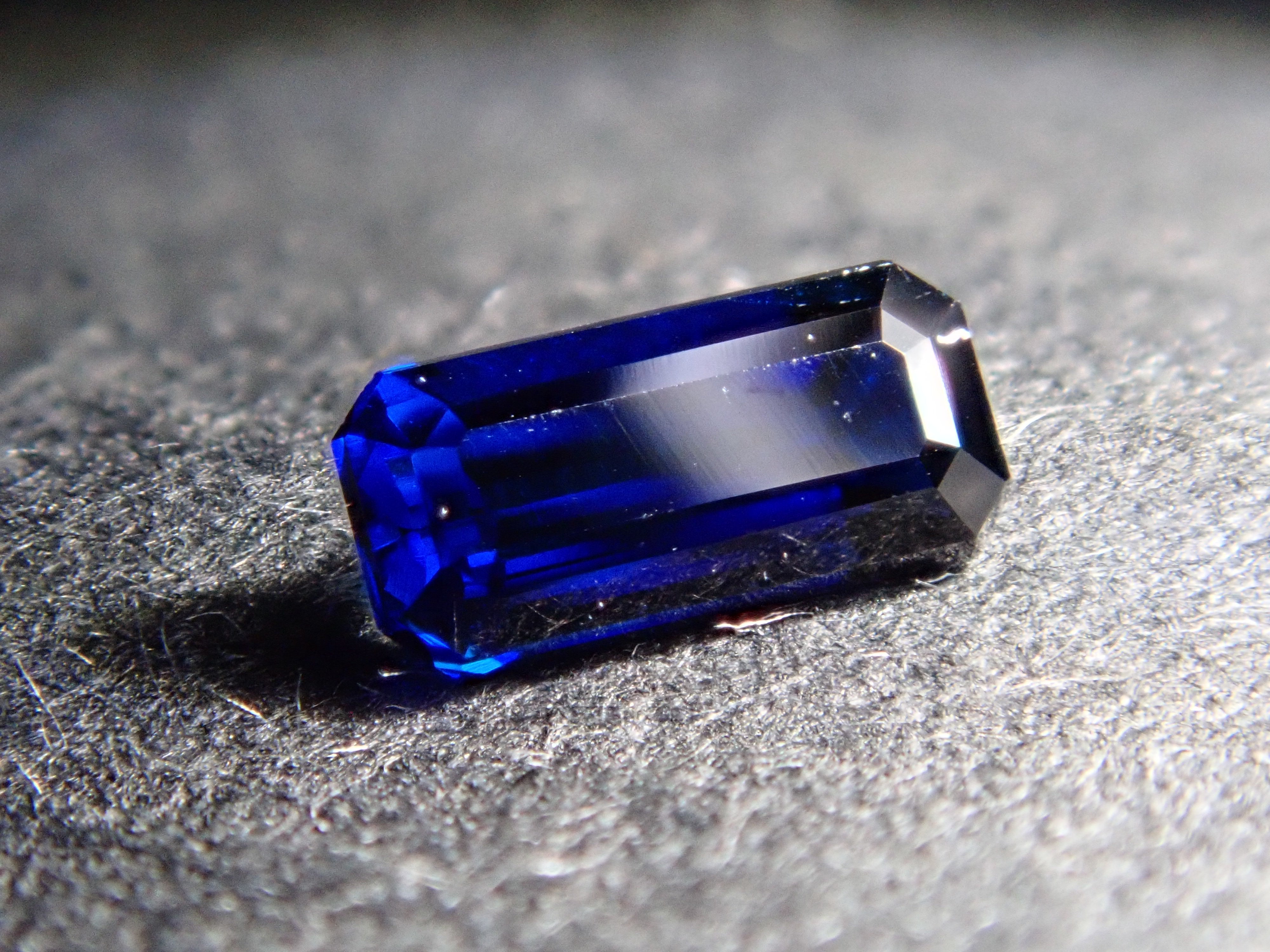 【12560350掲載】ジンバブエ産ユークレース 0.138ctルース