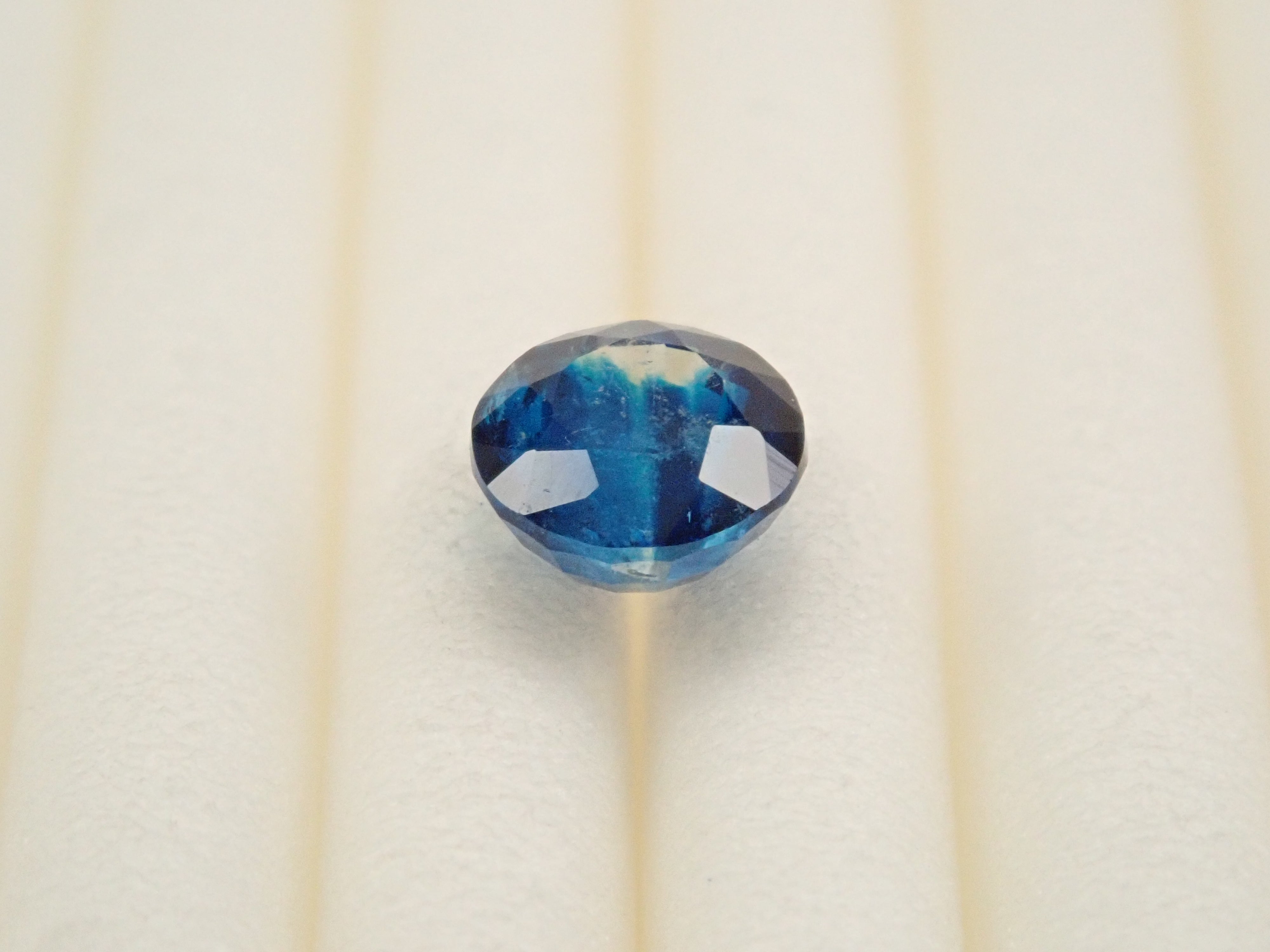 【12560352掲載】ジンバブエ産ユークレース 0.397ctルース