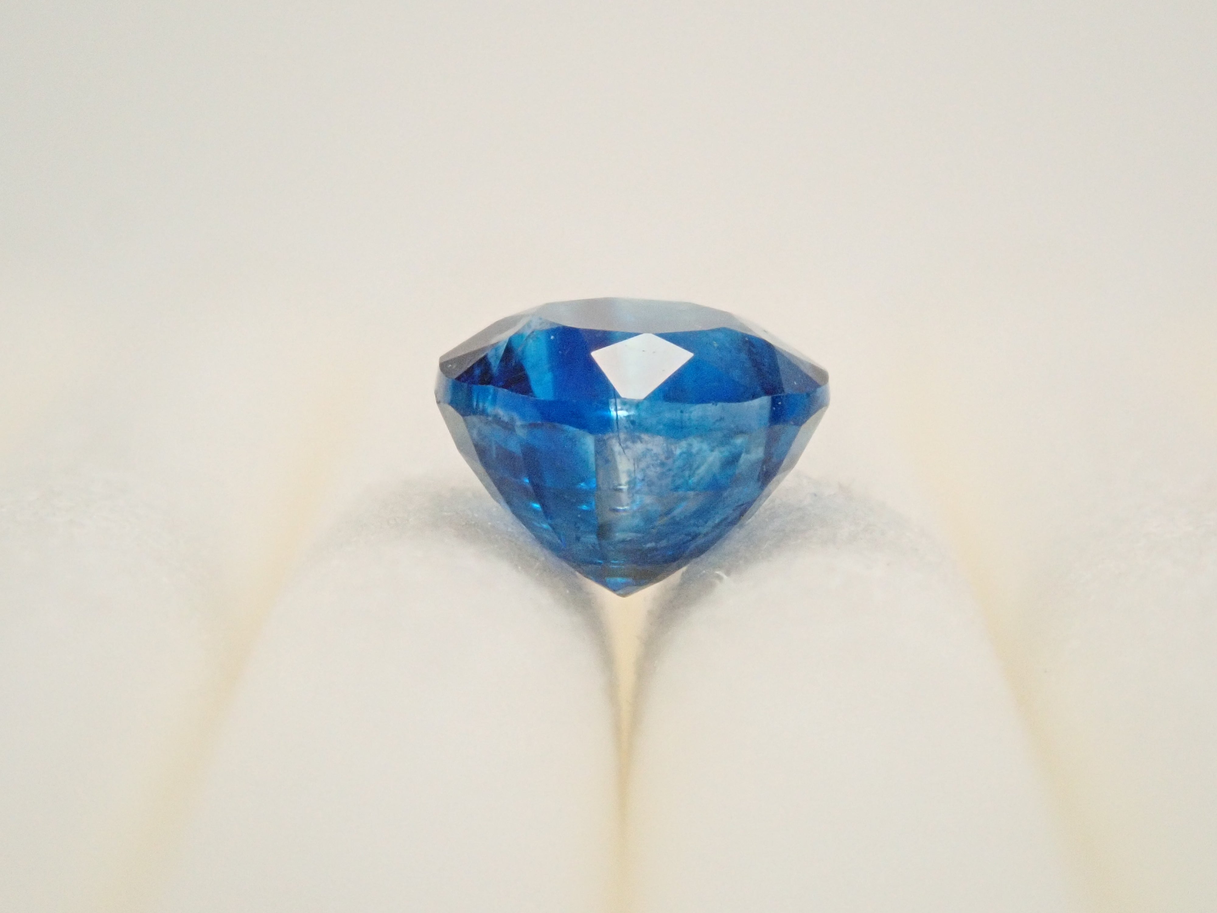 【12560352掲載】ジンバブエ産ユークレース 0.397ctルース