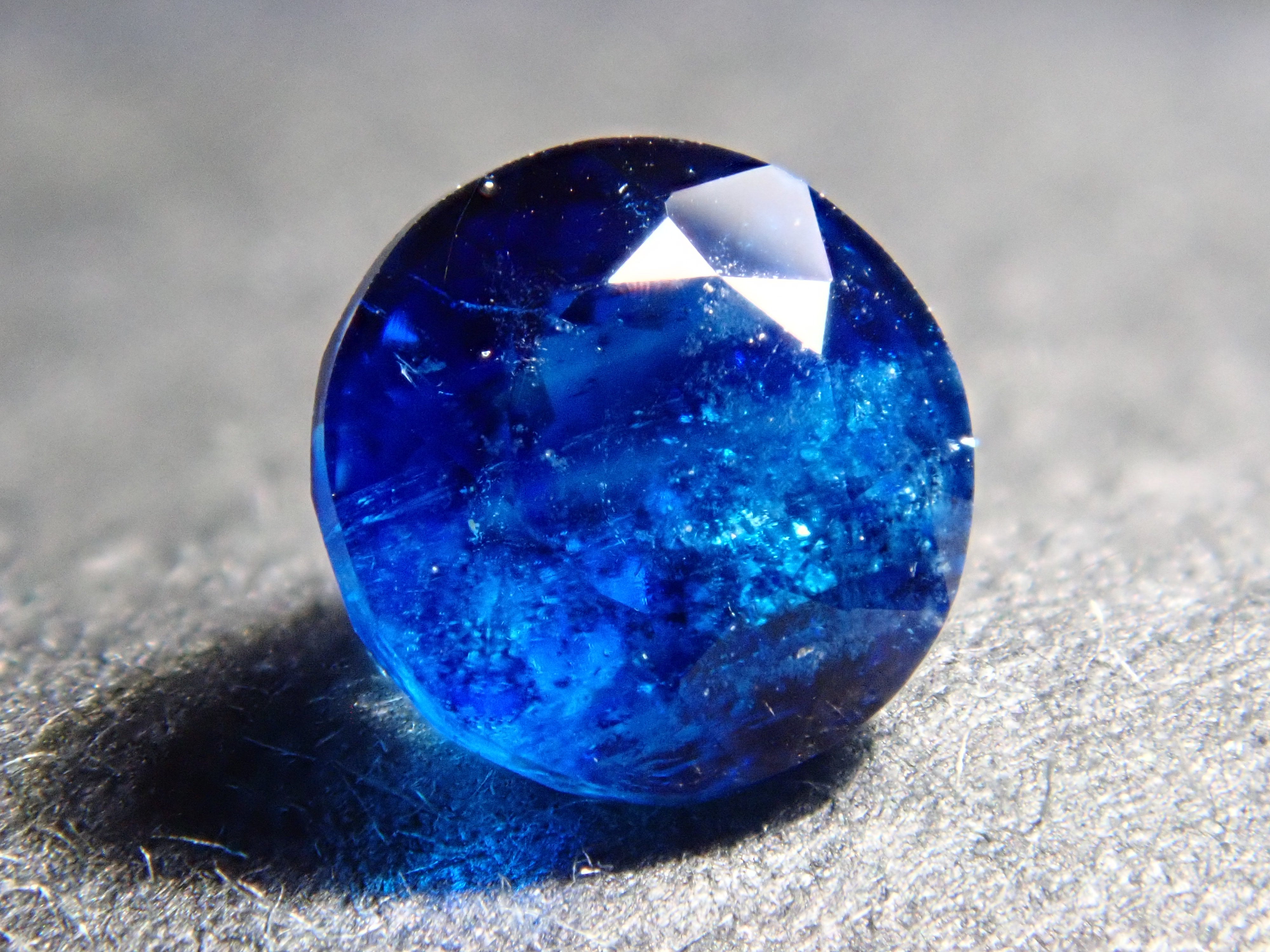 【12560352掲載】ジンバブエ産ユークレース 0.397ctルース