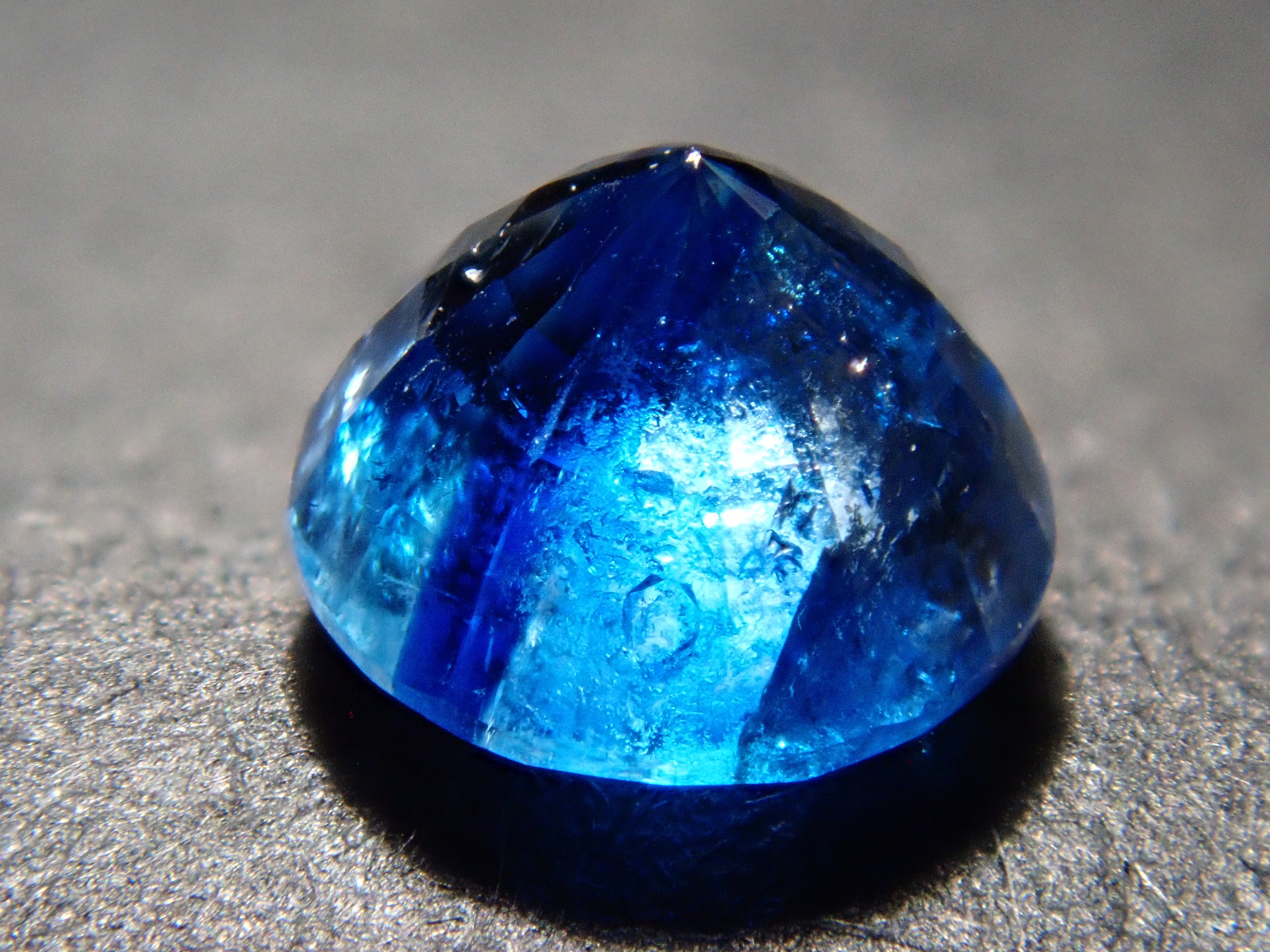 【12560352掲載】ジンバブエ産ユークレース 0.397ctルース