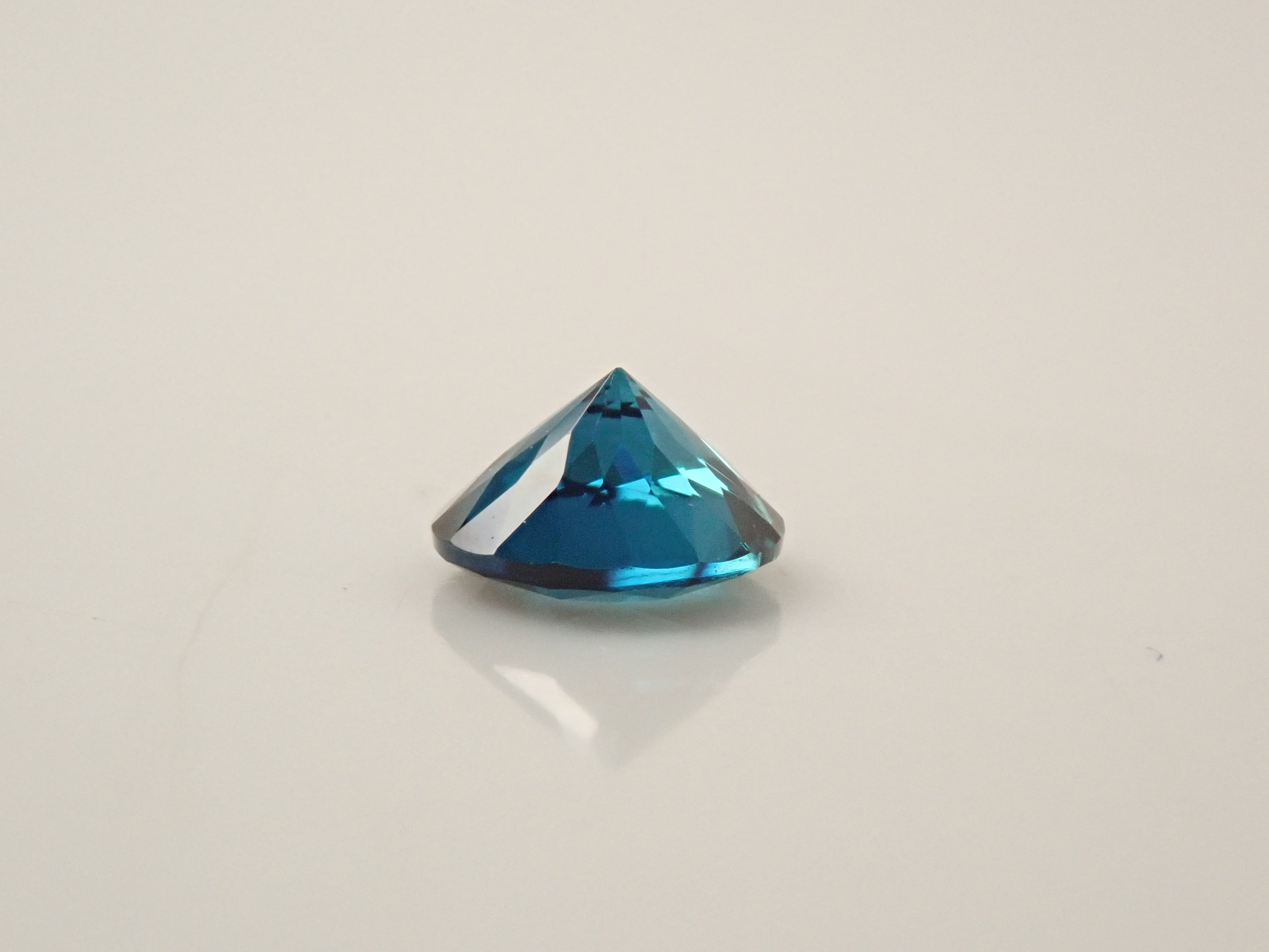 【9/16 22時販売】ブラジル産インディゴライトトルマリン 4.0mm/0.240ctルース 鑑別書