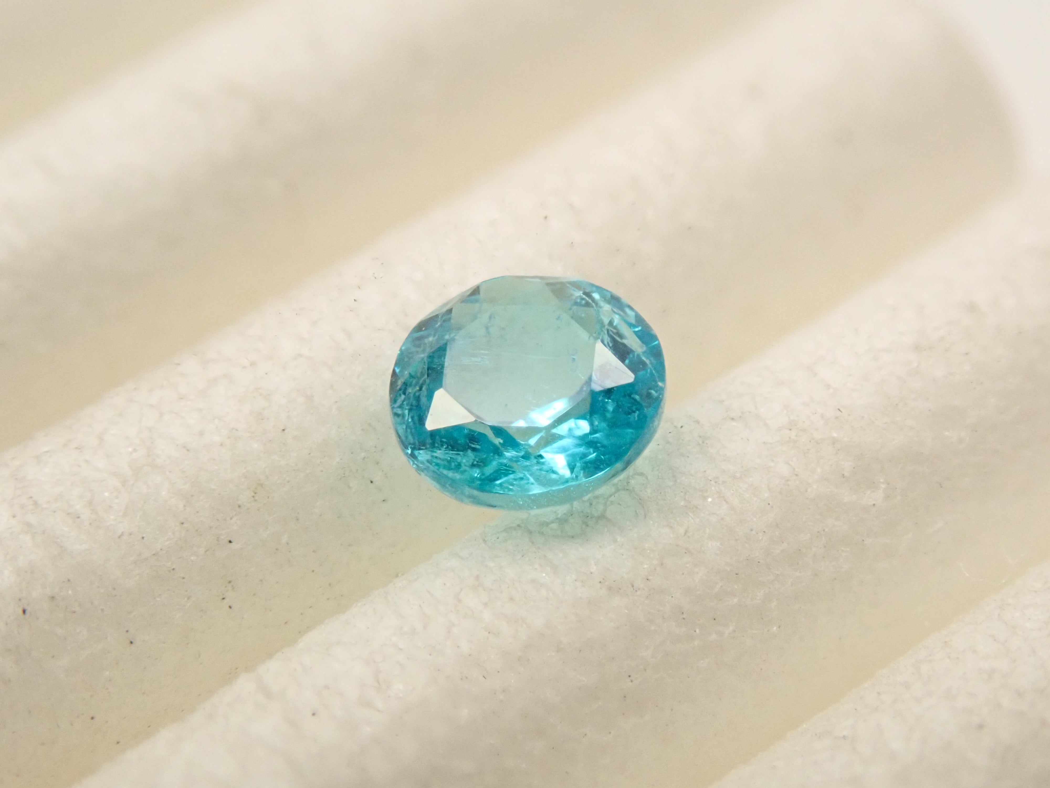 抽選販売091508_ブラジル産パライバトルマリン 3.3mm/0.155ctルース