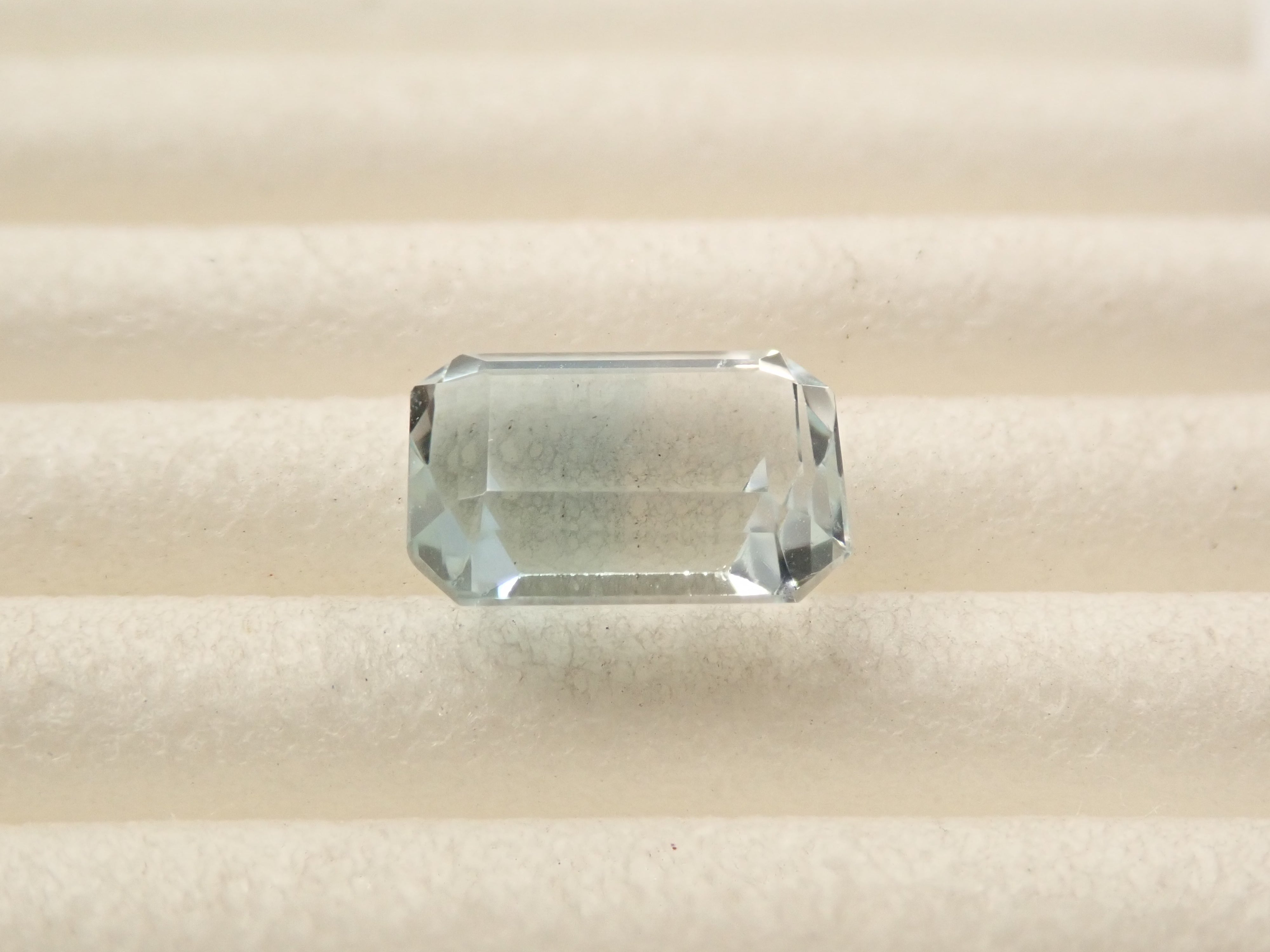 ブラジル産バイカラートパーズ 1.317ctルース