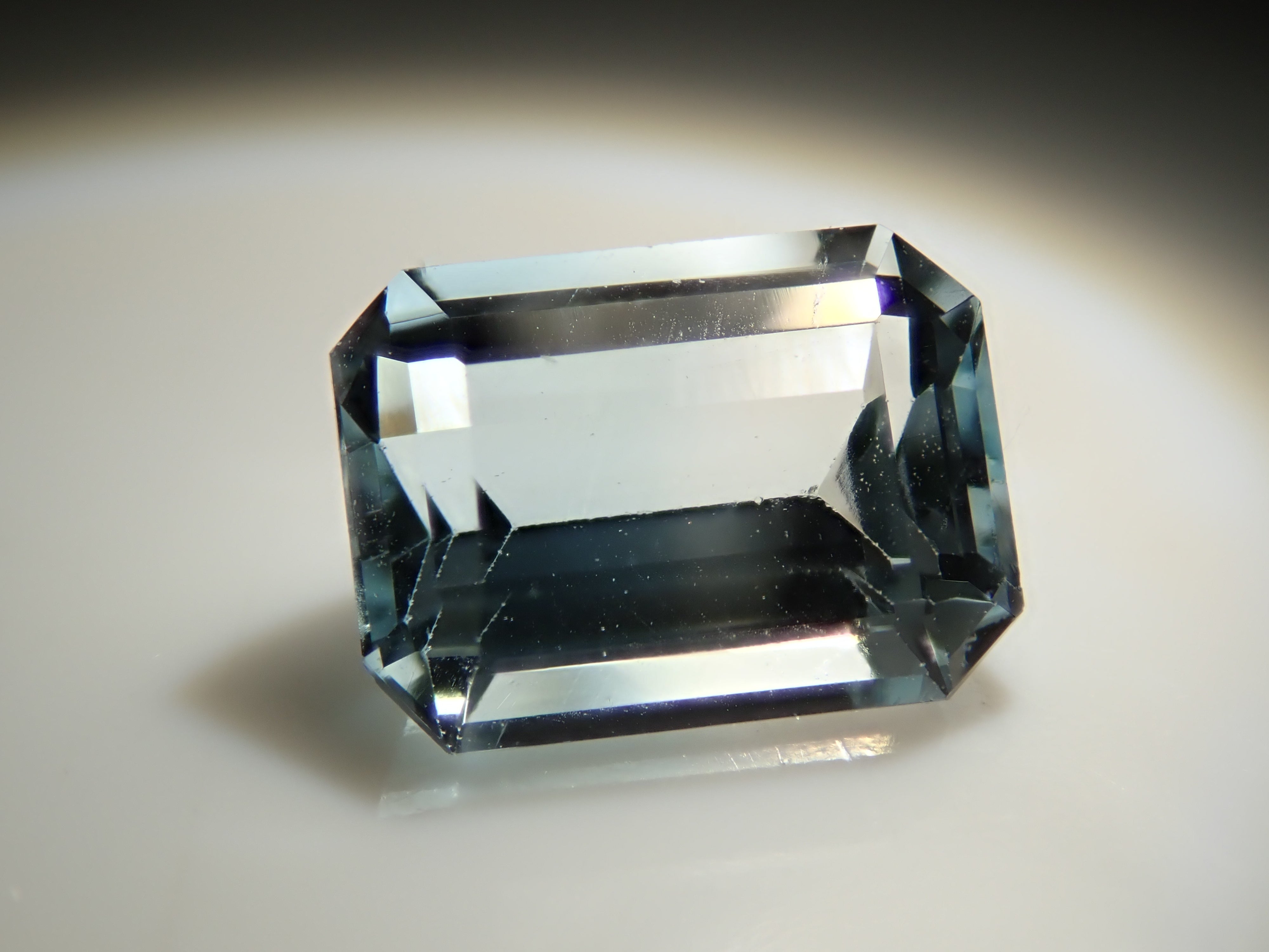 ブラジル産バイカラートパーズ 1.317ctルース