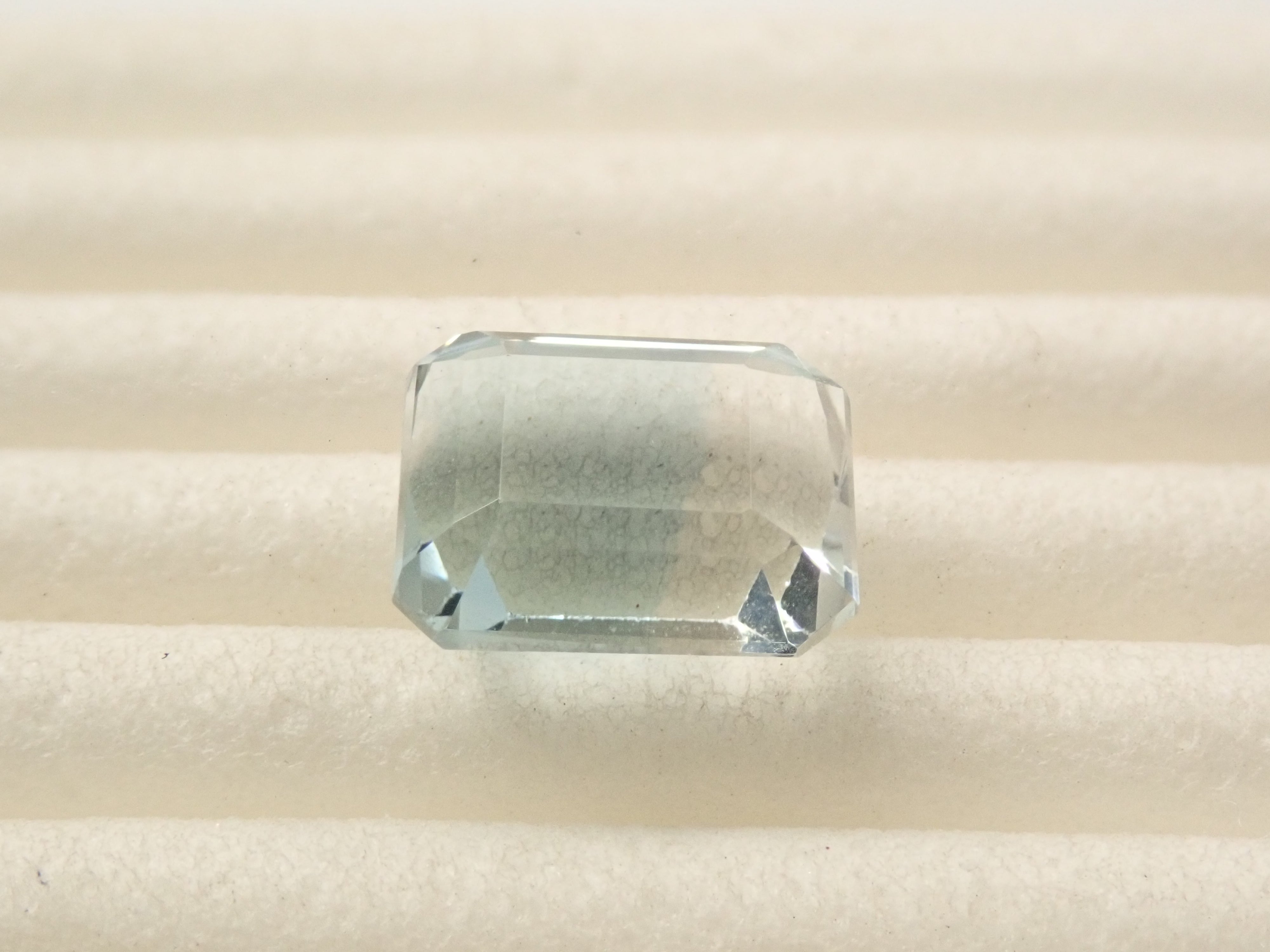 ブラジル産バイカラートパーズ 2.884ctルース