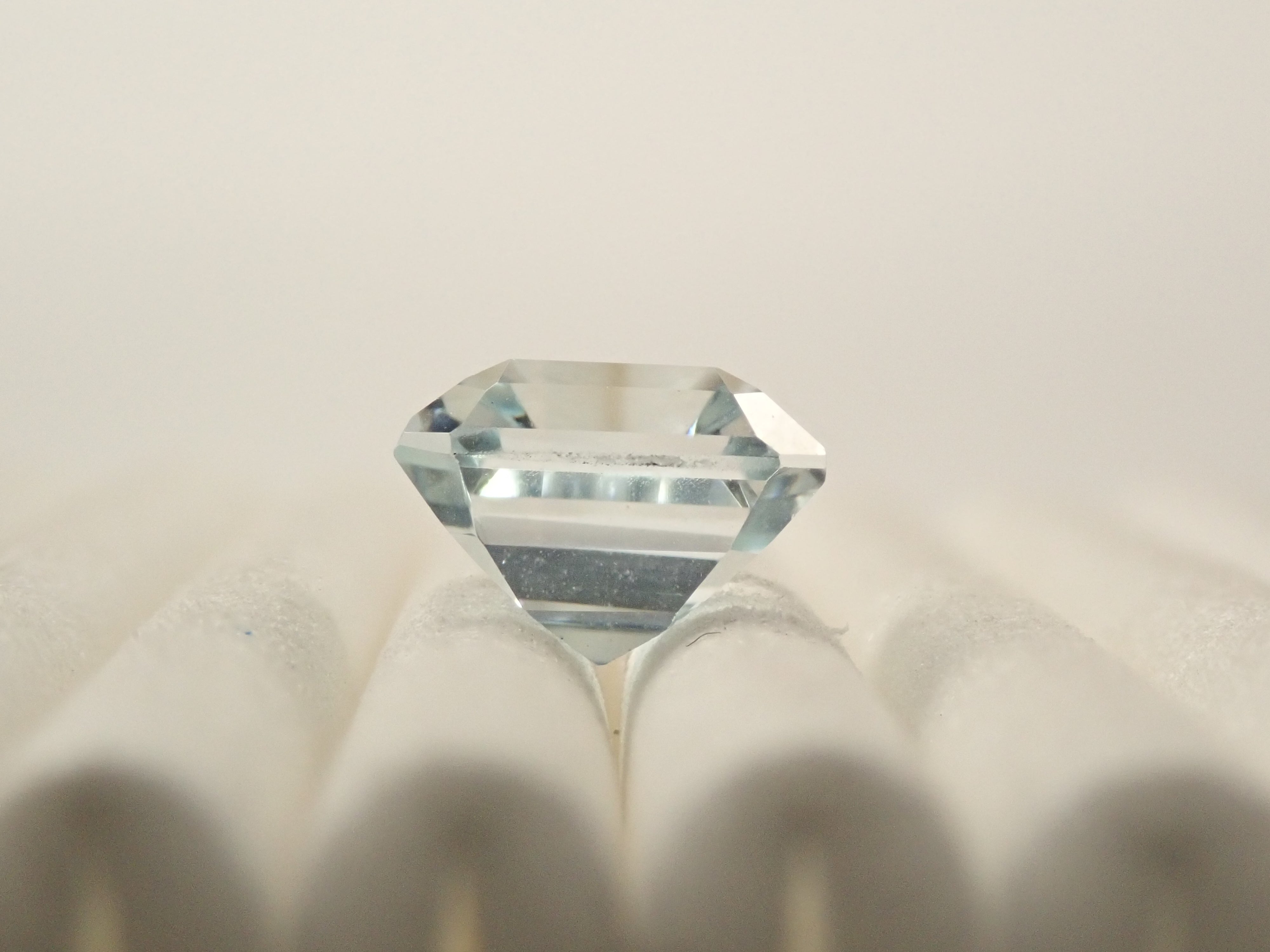 ブラジル産バイカラートパーズ 2.884ctルース