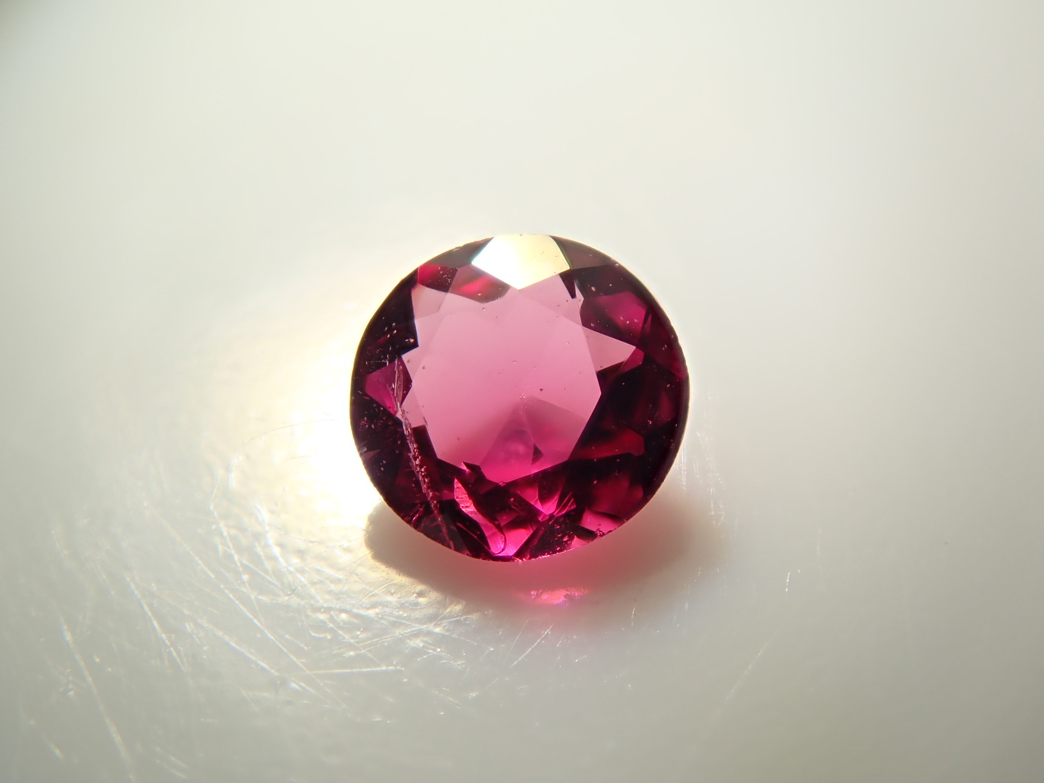 【12560391掲載】ノンオイルレッドベリル 0.050ctルース