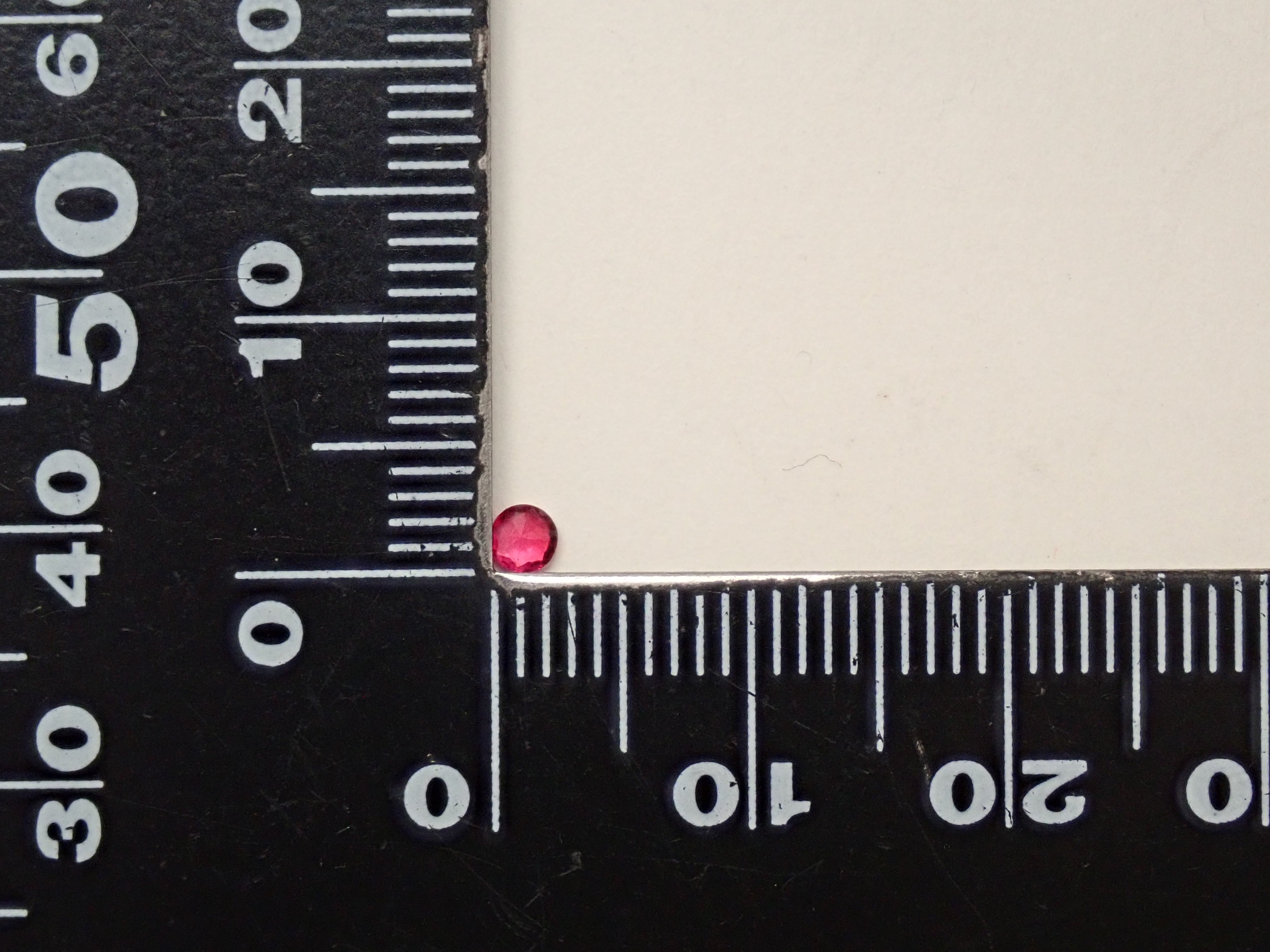 【12560391掲載】ノンオイルレッドベリル 0.050ctルース