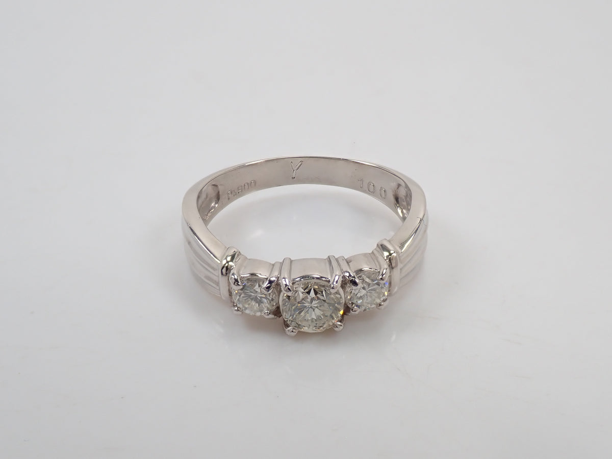 【9/30 22時販売】【カラフリ】Pt900 ダイヤモンド1.00ct スリーストーンリング 鑑別書