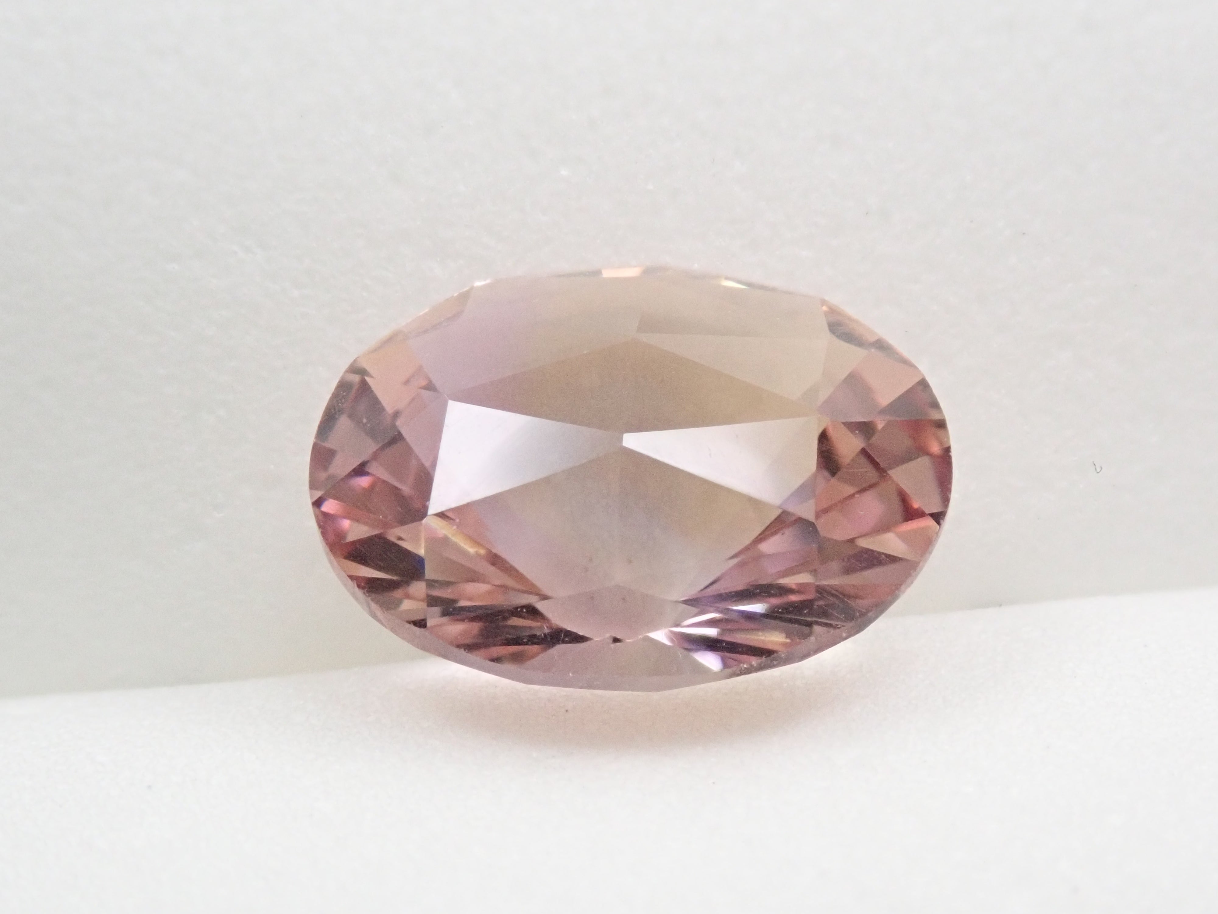 【12546025更新】ミャンマー産スターペリドット 5.973ctルース