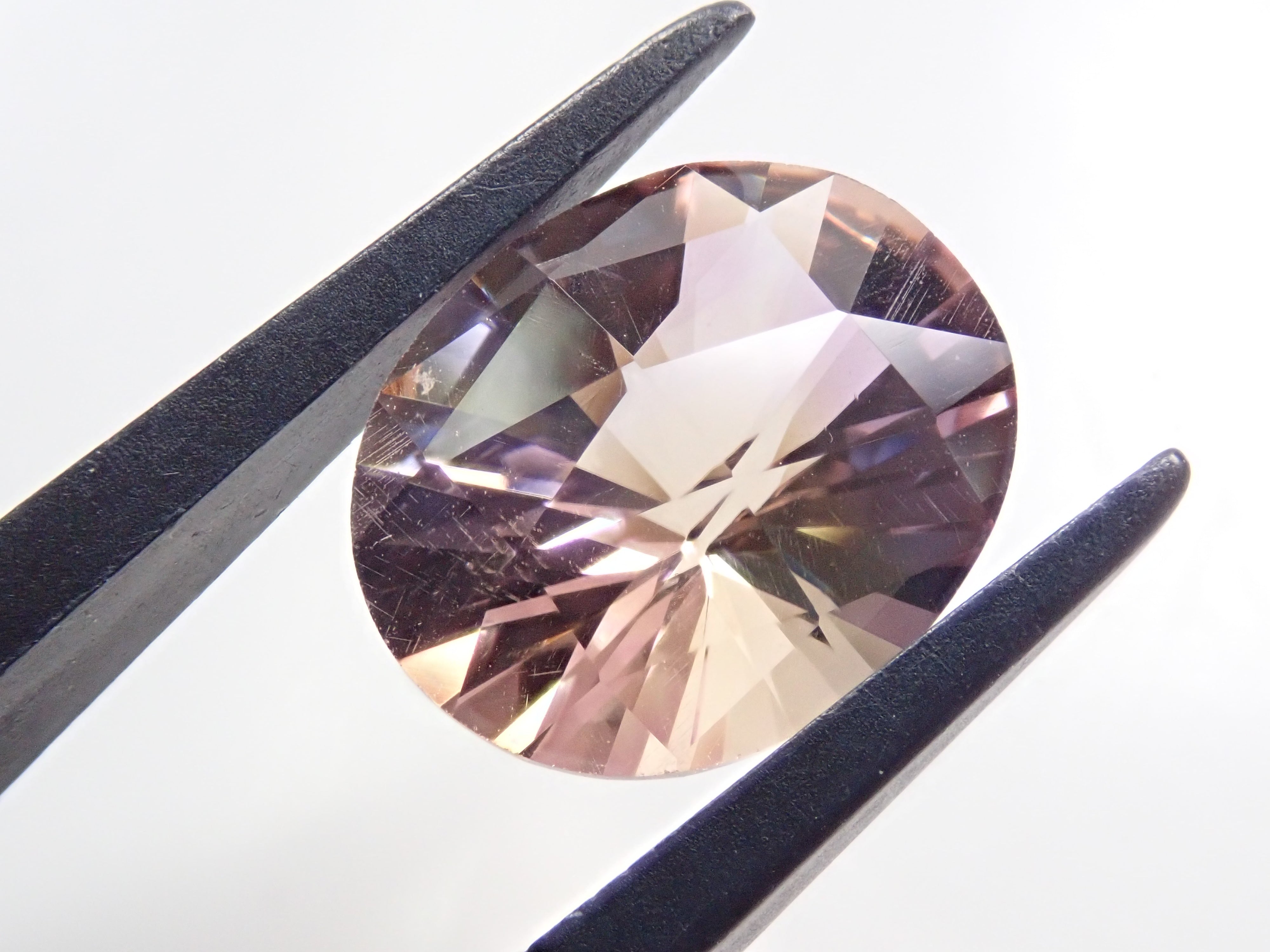 【12546025更新】ミャンマー産スターペリドット 5.973ctルース