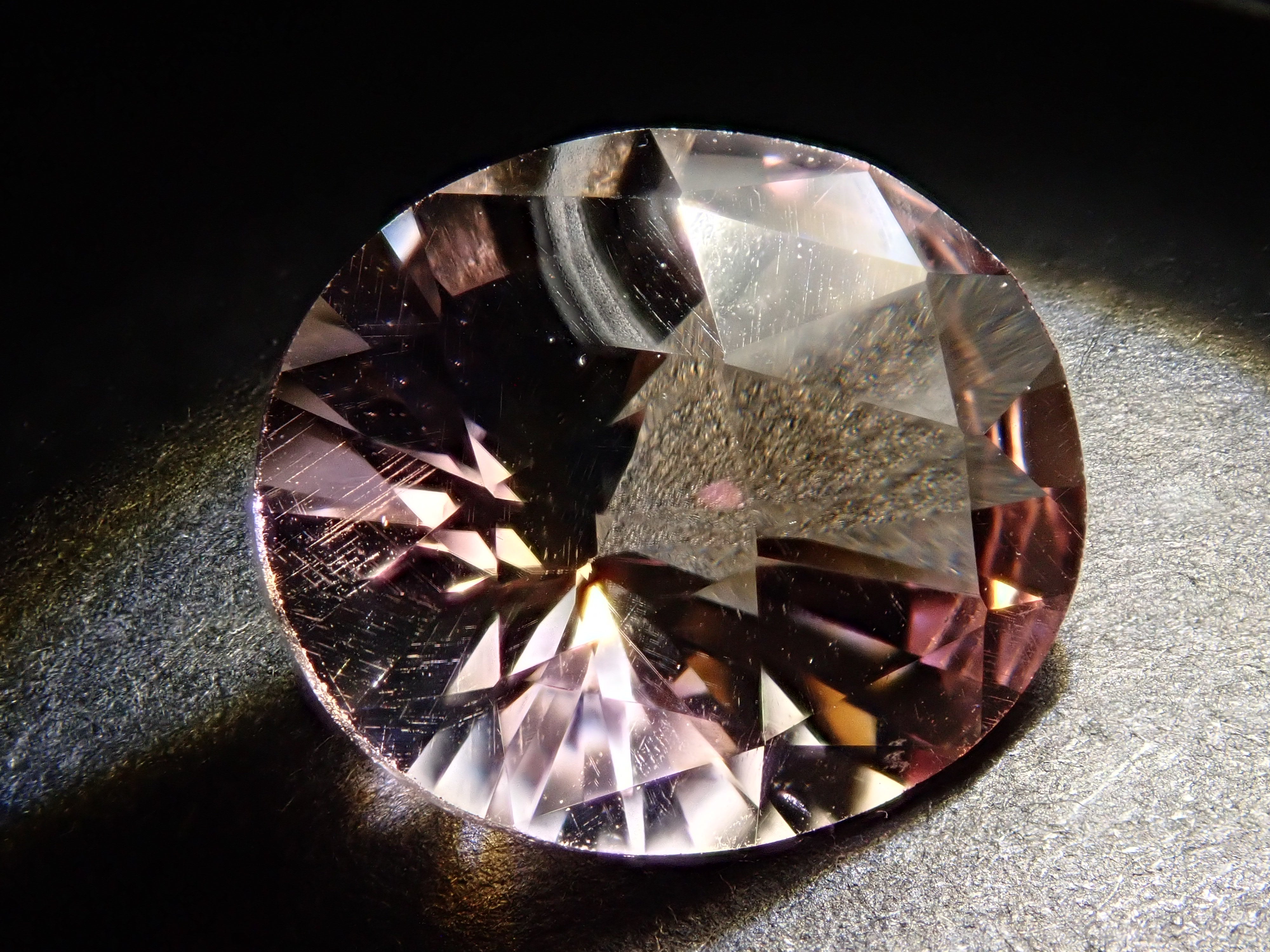 【12546025更新】ミャンマー産スターペリドット 5.973ctルース