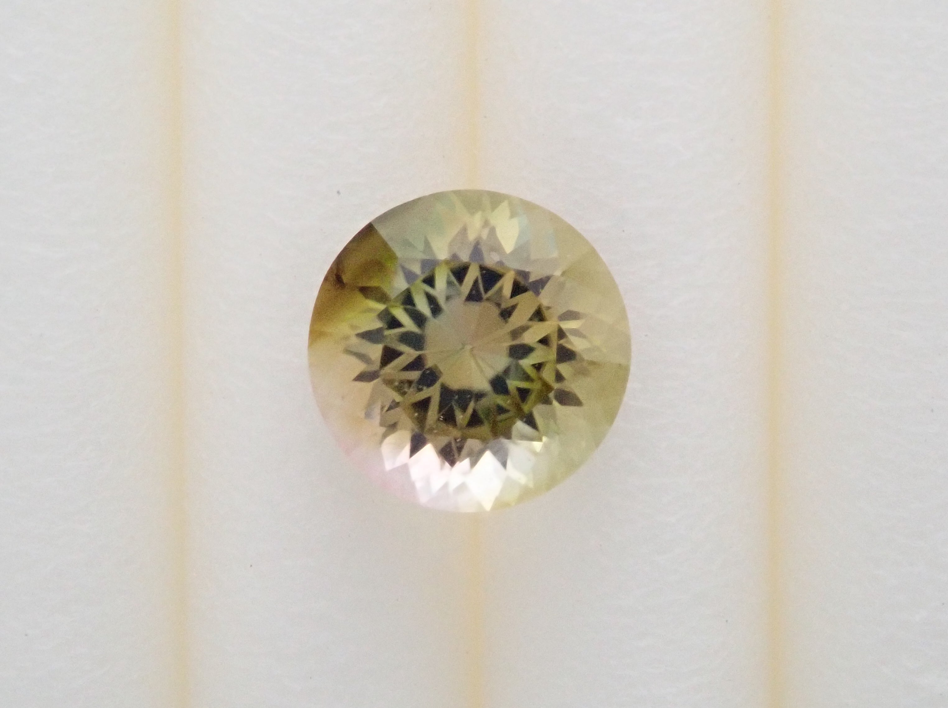 [KEN] Bicolor tourmaline 4mm/0.295ct loose