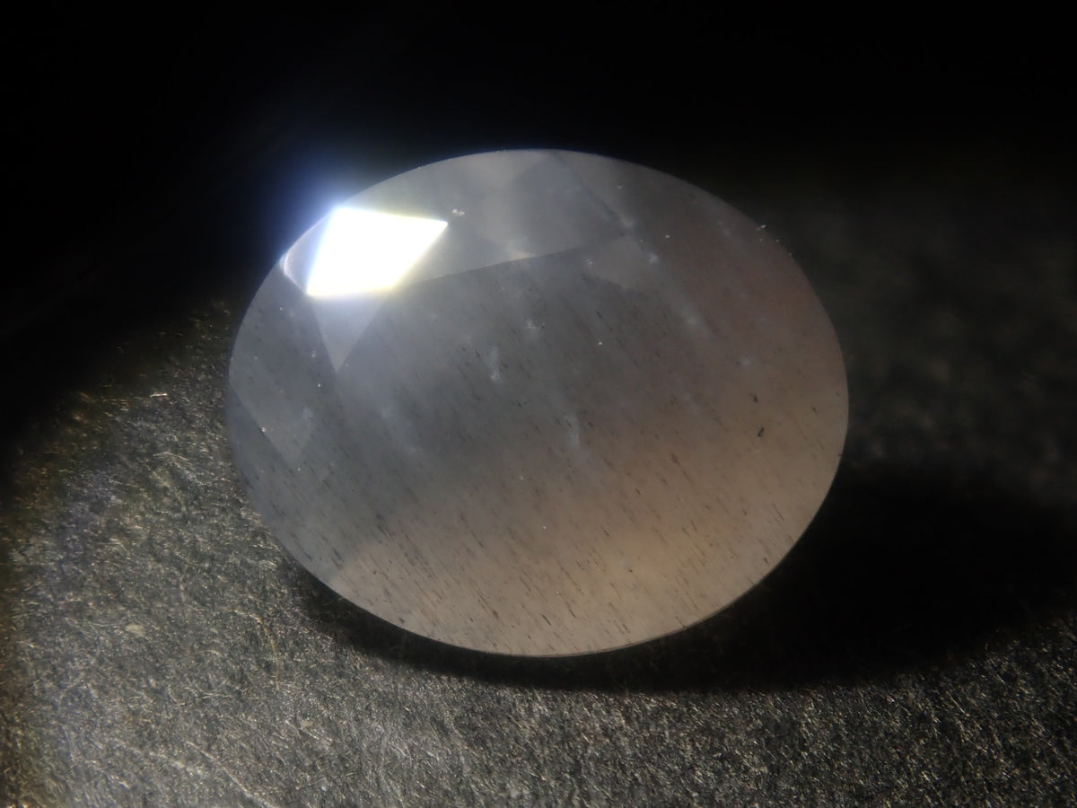 【9/20 22時販売】インド産ブラックムーンストーン 0.882ctルース