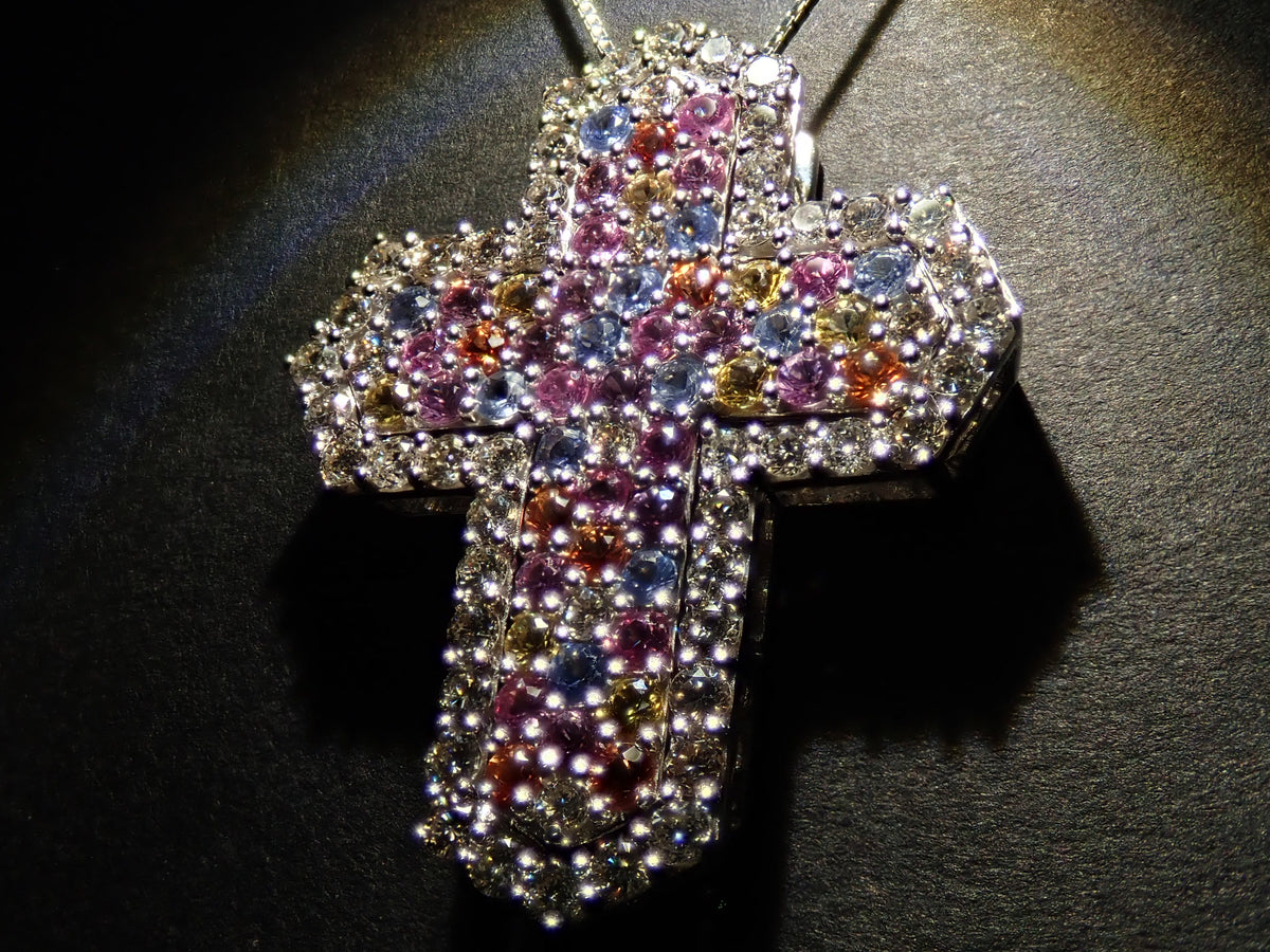 K18WG マルチカラーサファイア0.83ct・ダイヤモンド0.70ct 3WAYクロスペンダント（ネックレス）鑑別書