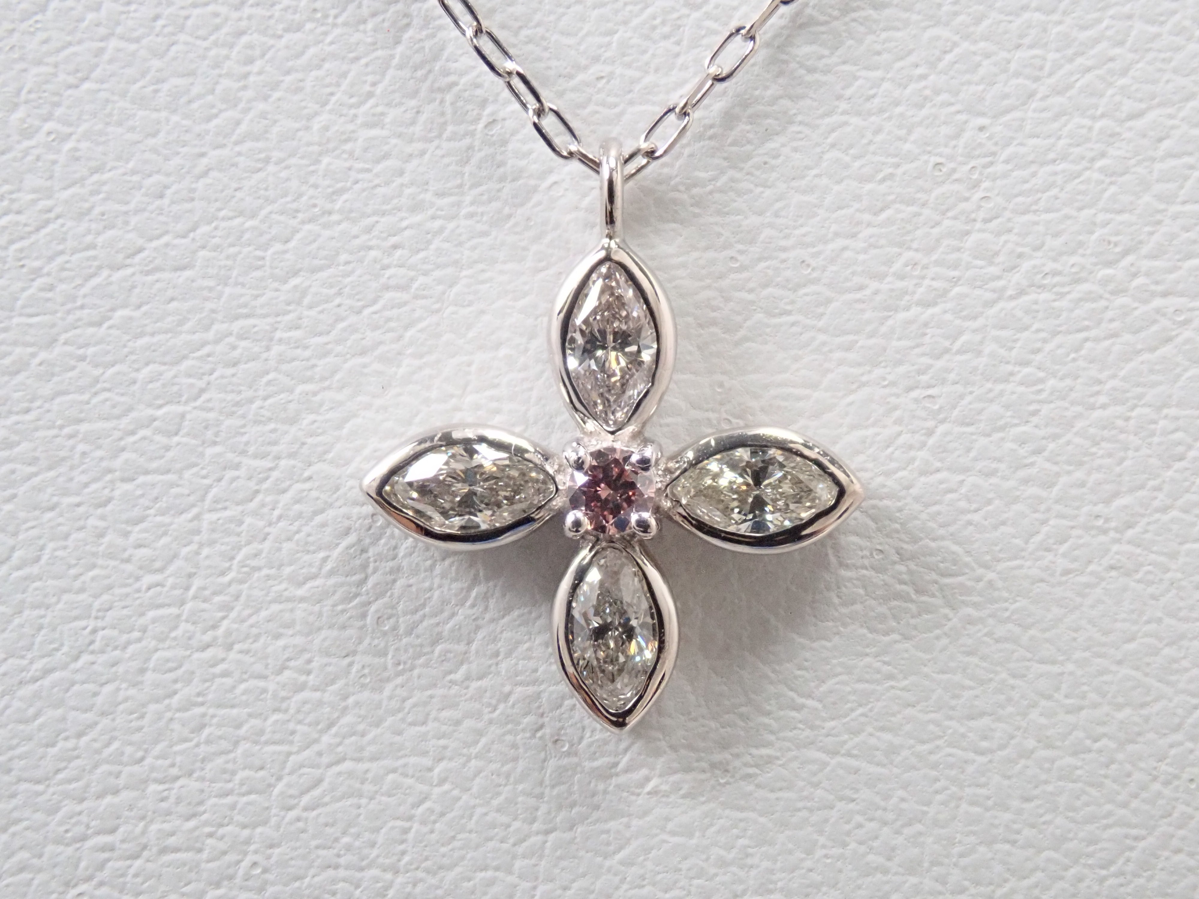 PT 0.30カラット ダイヤモンド ネックレス Pt900/Pt850 Pink Diamond 0.03ct & Diamond 0.30ct Pendant (Necklace