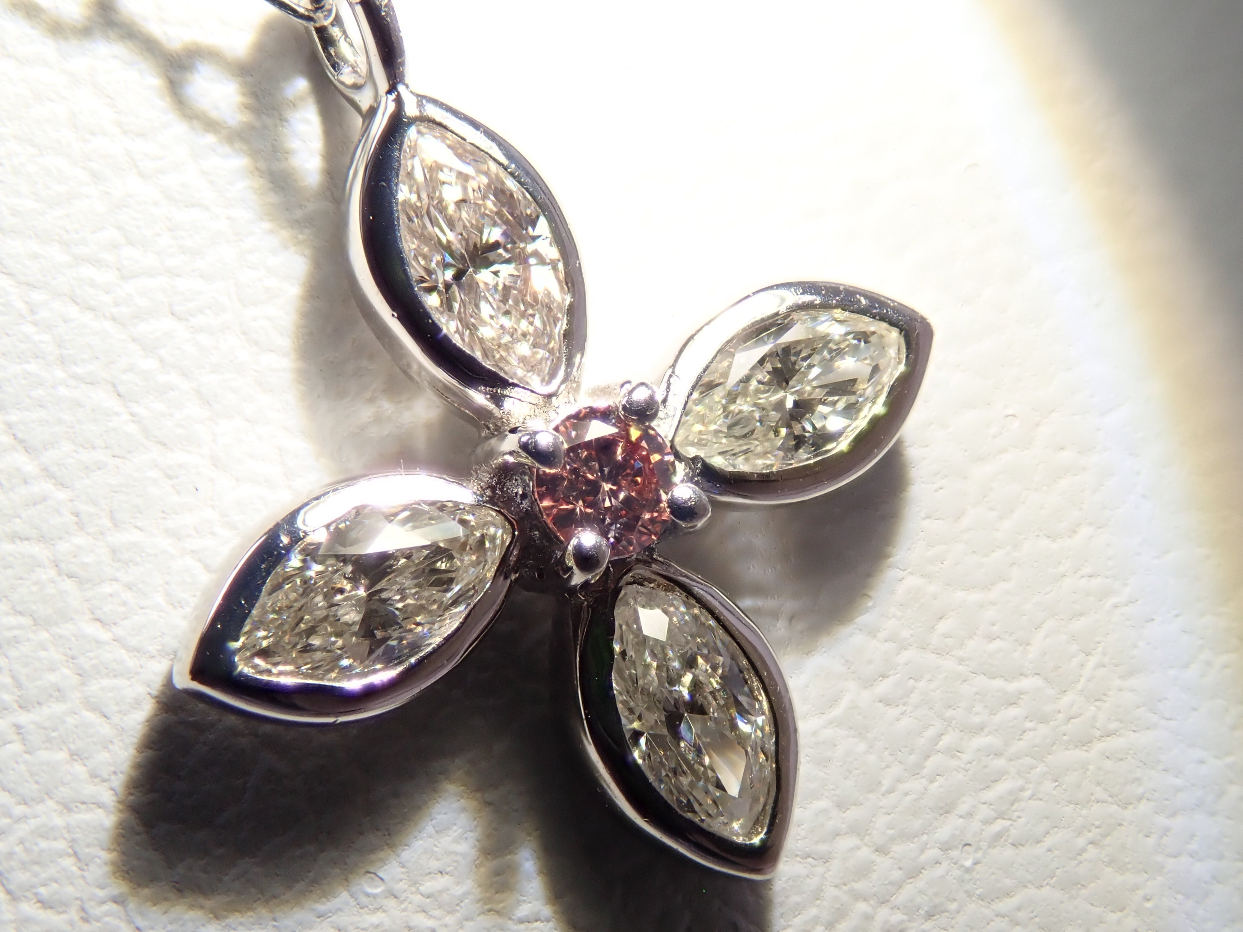 Pt900/Pt850 Pink Diamond 0.03ct & Diamond 0.30ct Pendant (Necklace