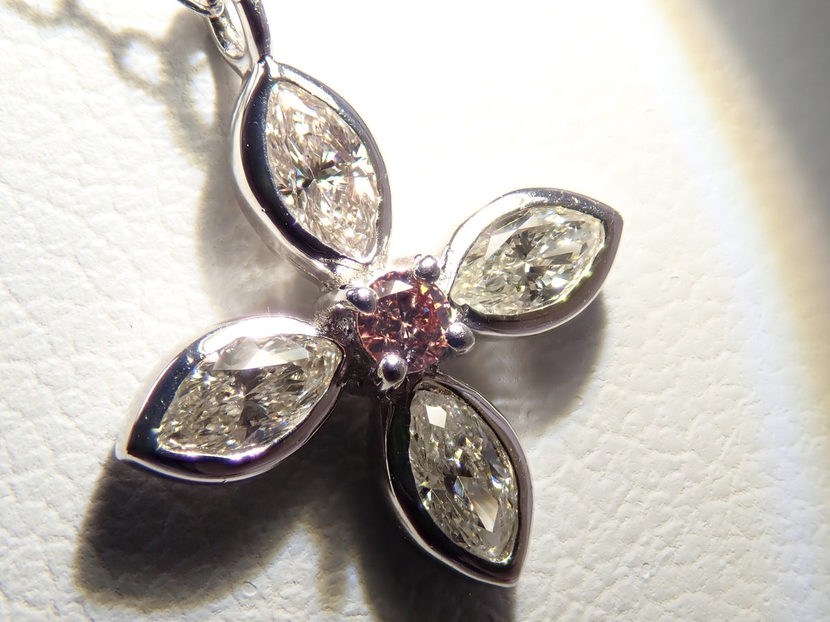 【9/24 22時販売】【カラフリ】Pt900/Pt850 ピンクダイヤモンド 0.03ct・ダイヤモンド0.30ctペンダント（ネックレス）ミニ鑑別カード