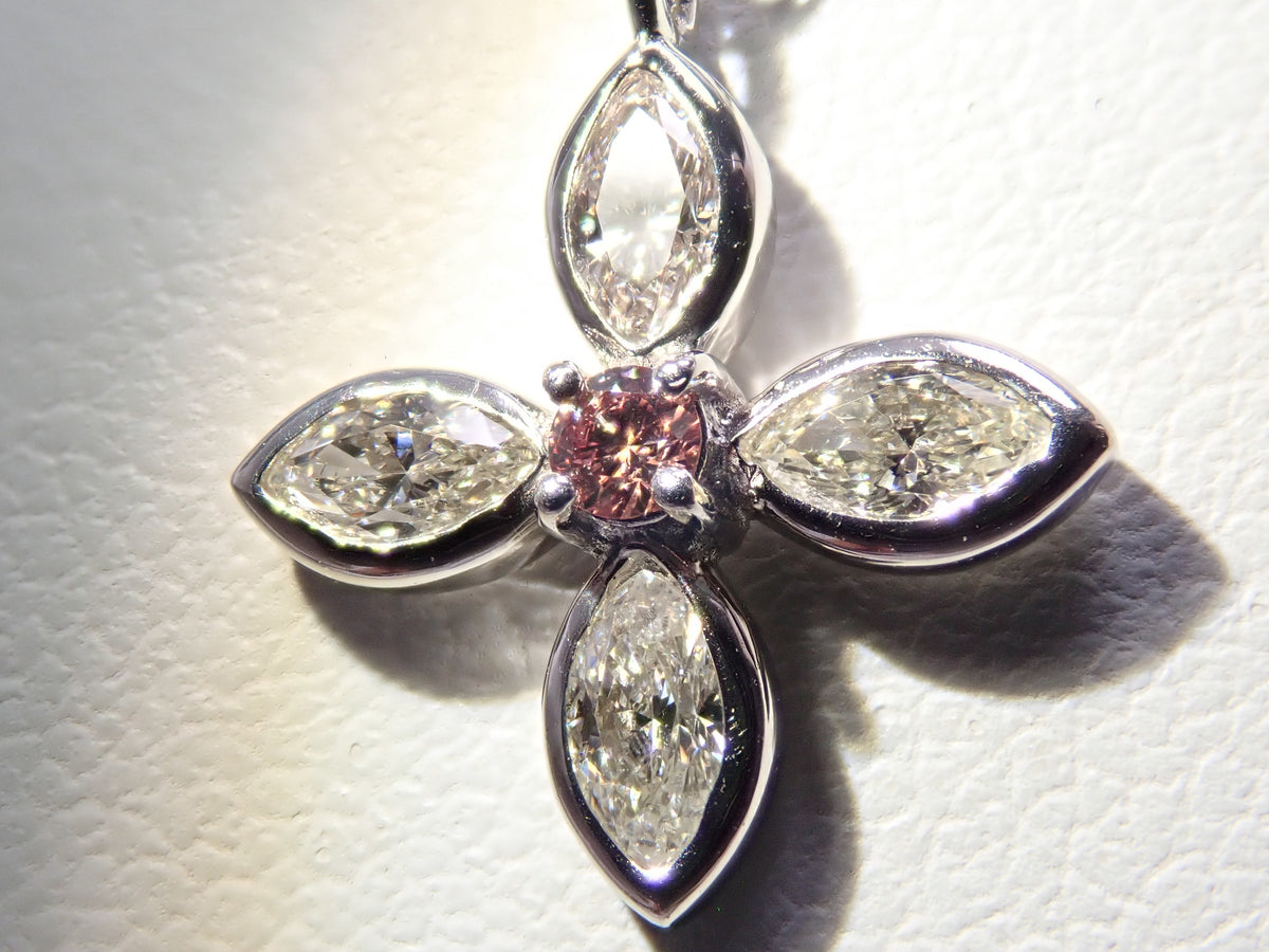 【9/24 22時販売】【カラフリ】Pt900/Pt850 ピンクダイヤモンド 0.03ct・ダイヤモンド0.30ctペンダント（ネックレス）ミニ鑑別カード