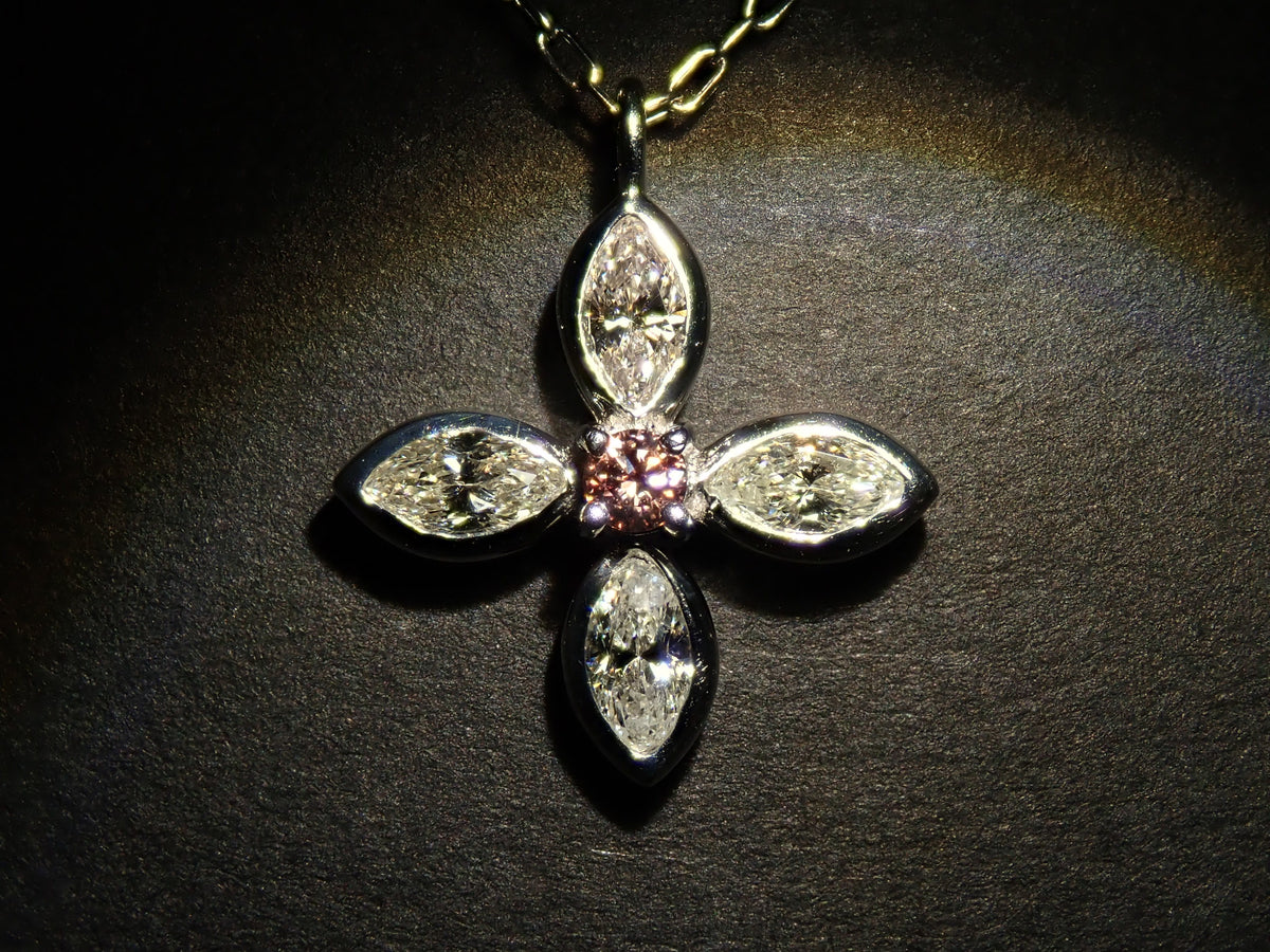 【9/24 22時販売】【カラフリ】Pt900/Pt850 ピンクダイヤモンド 0.03ct・ダイヤモンド0.30ctペンダント（ネックレス）ミニ鑑別カード