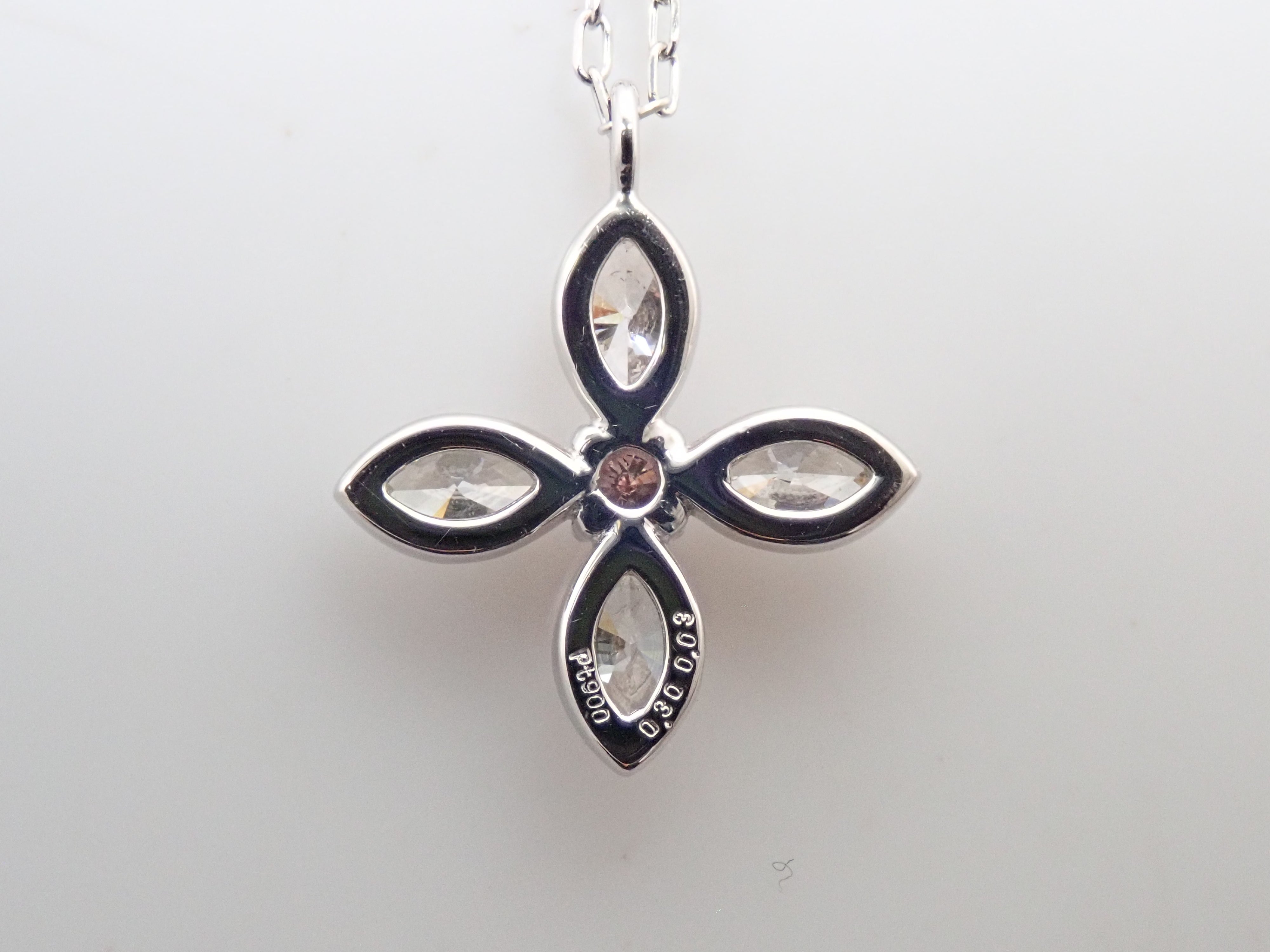 Pt900/Pt850 Pink Diamond 0.03ct & Diamond 0.30ct Pendant (Necklace
