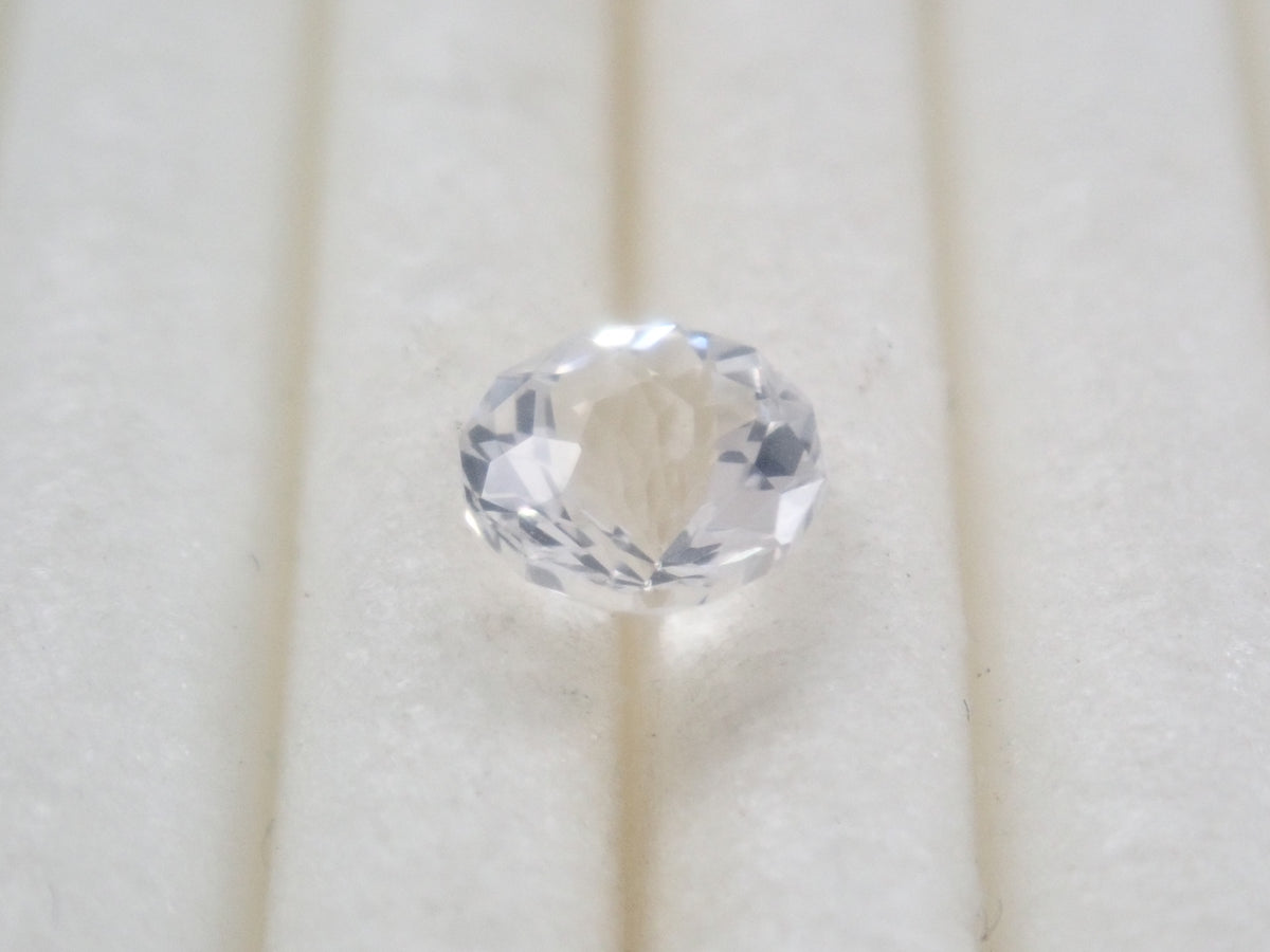 【9/18 22時販売】ブラジル産ゴーシェナイト 4.3mm/0.376ctルース