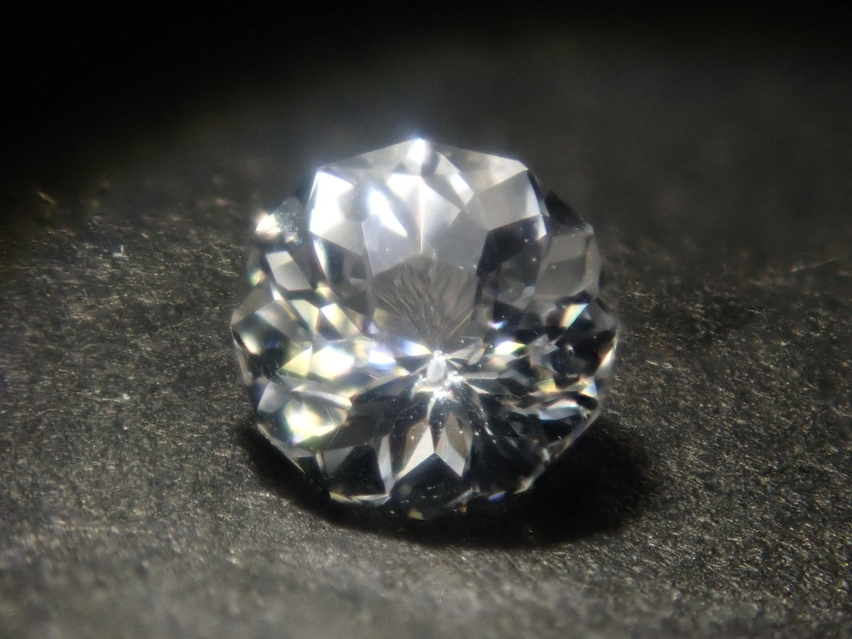 【9/18 22時販売】ブラジル産ゴーシェナイト 4.3mm/0.376ctルース